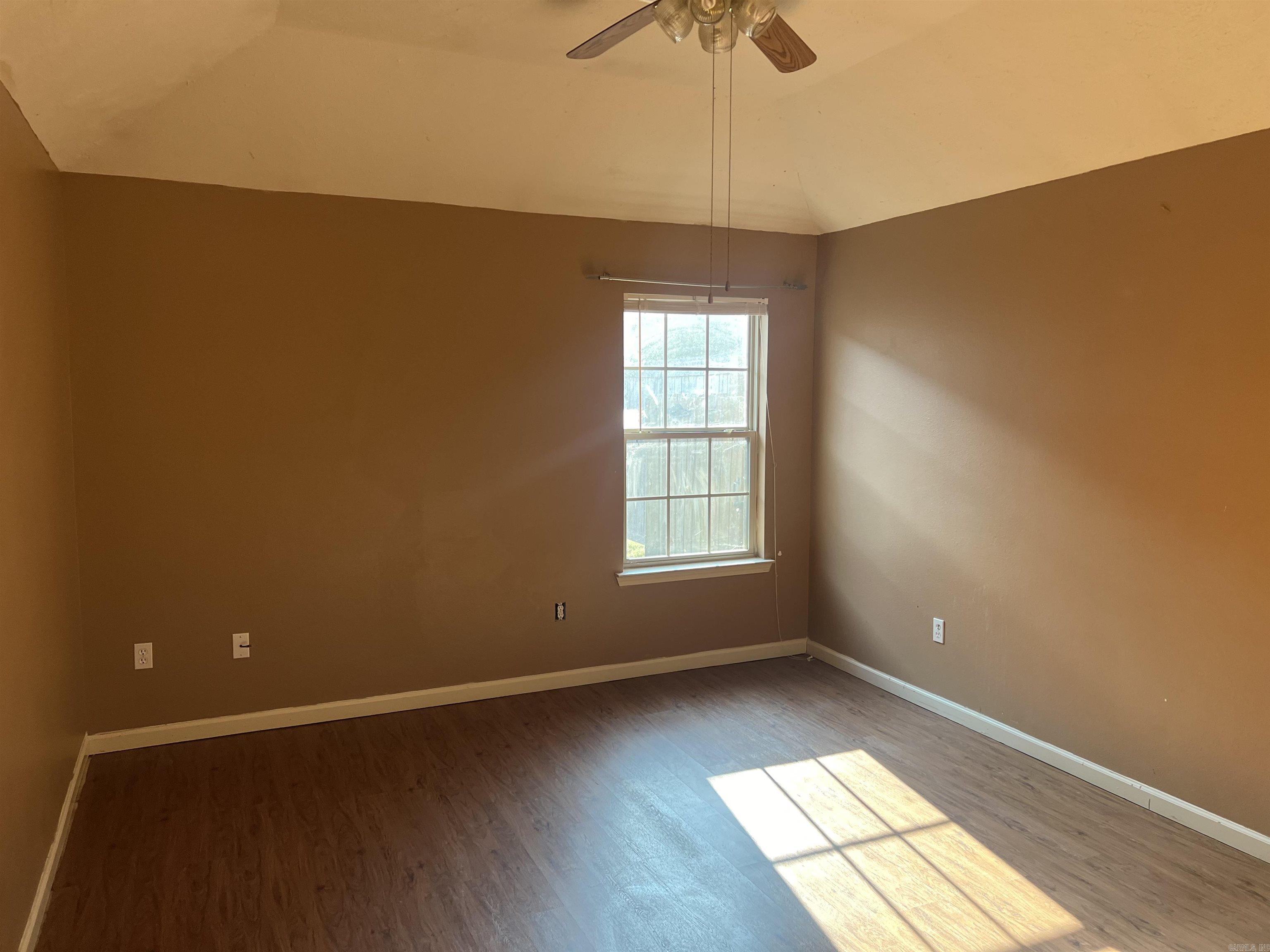 SMITHFIELD - Residential