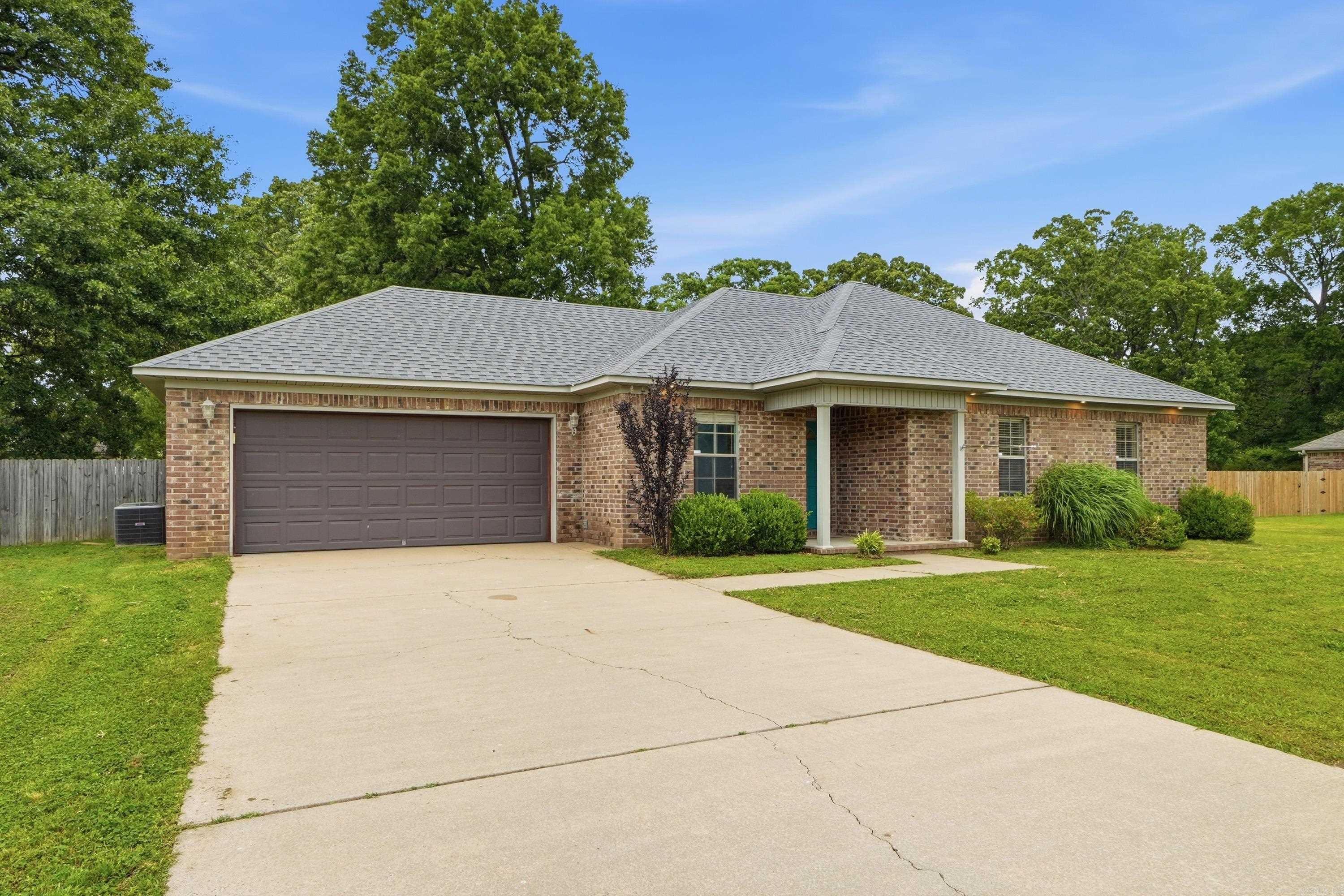 BROOKFIELD WEST - Residential