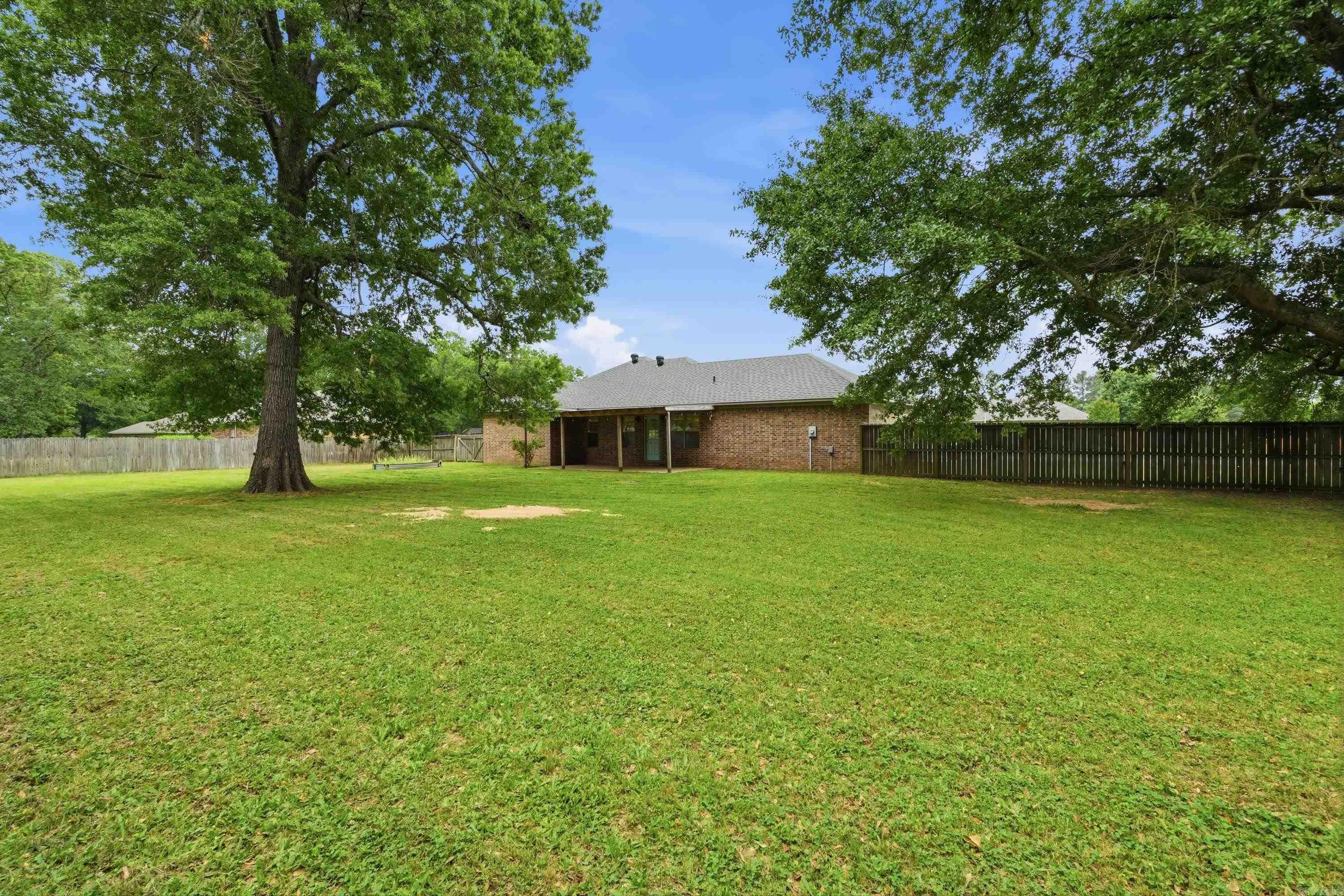 BROOKFIELD WEST - Residential