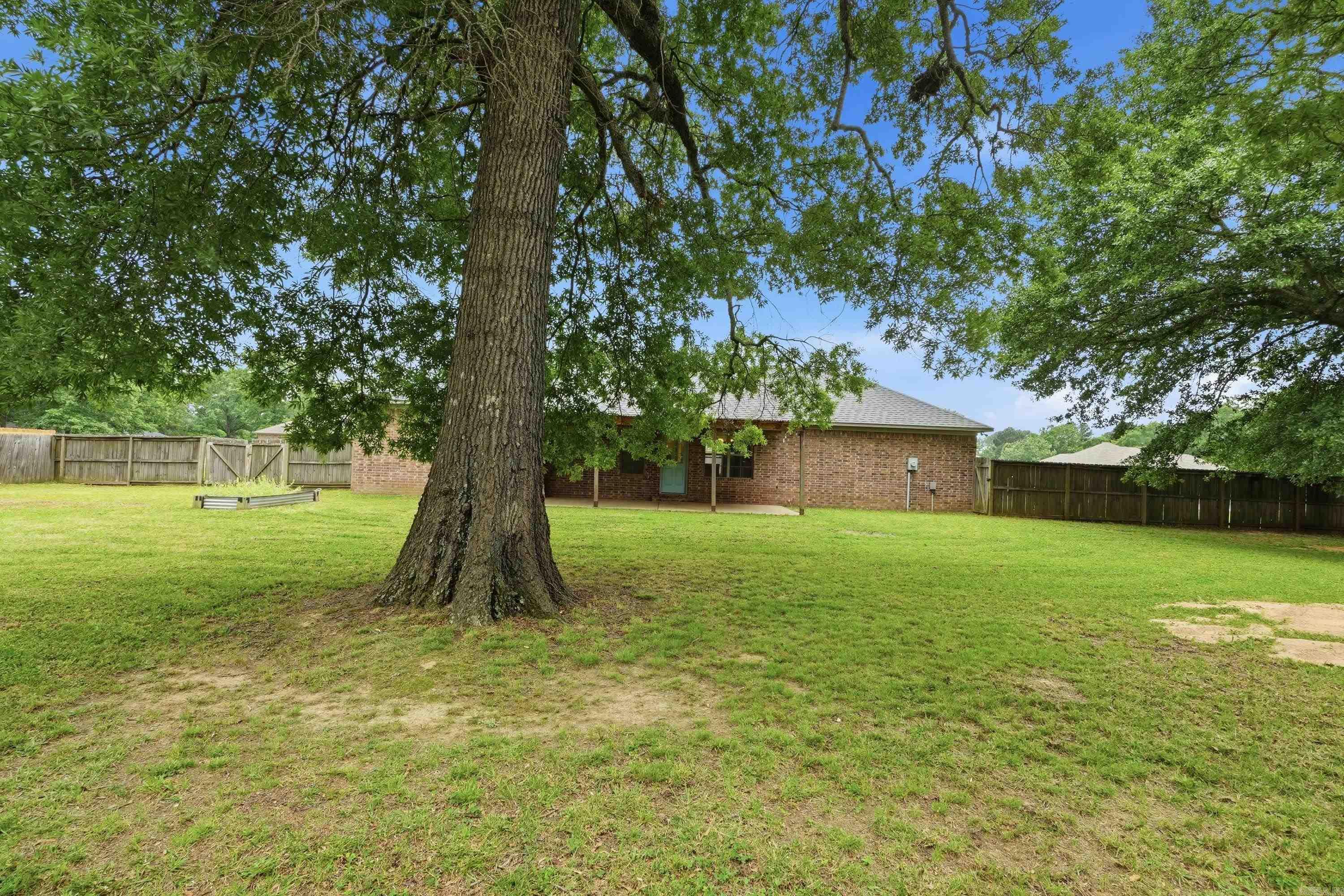 BROOKFIELD WEST - Residential