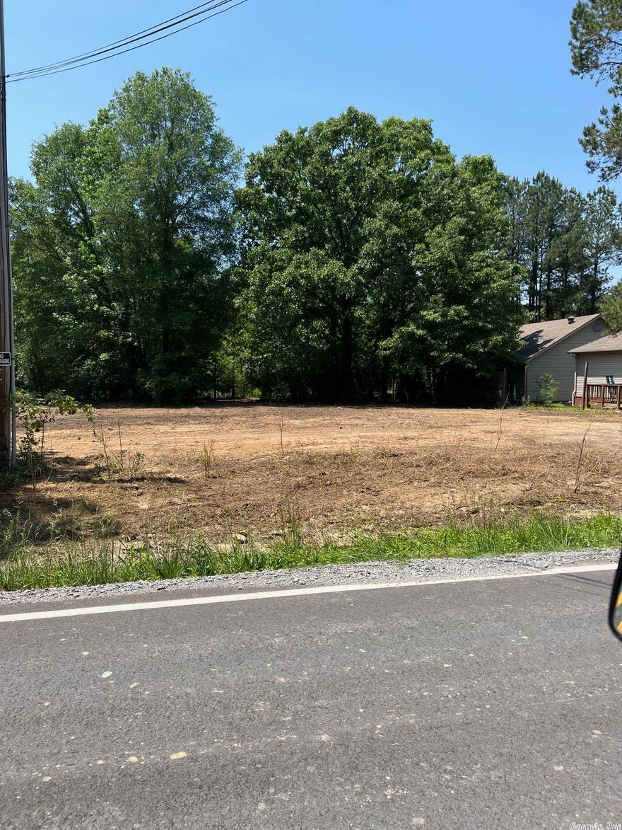Double lot in the Marche community.  Quick access to the interstate. Build a house or shop here. Verify zoning with Pulaski County.