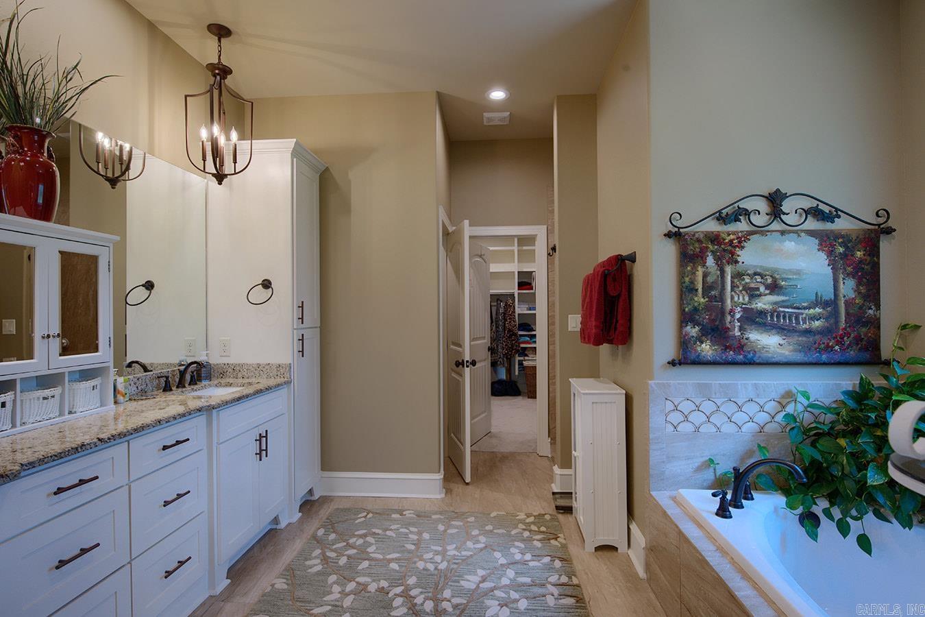 ISABELLA GOLF COURSE - Residential