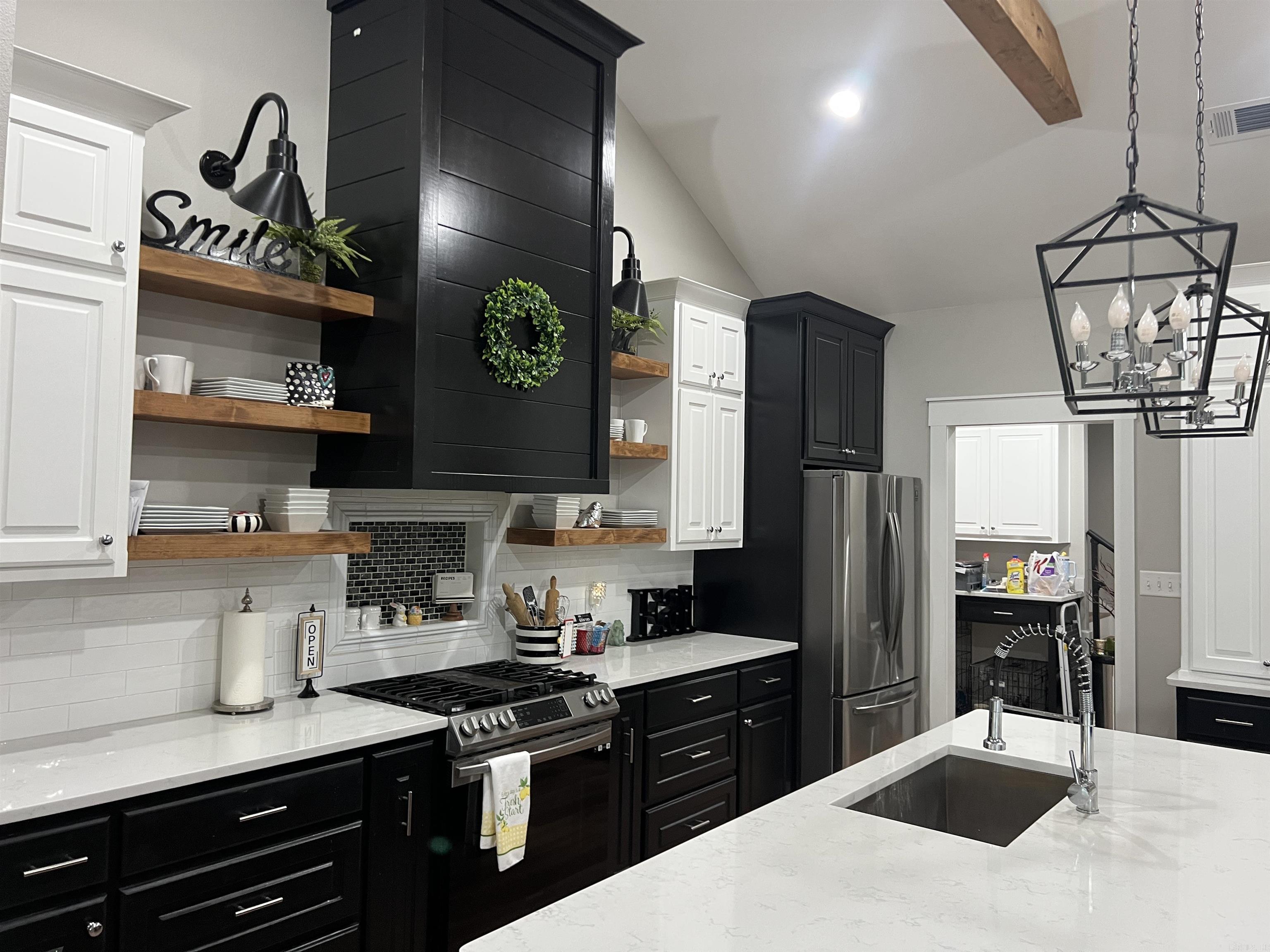 CARRIAGE COURT - Residential