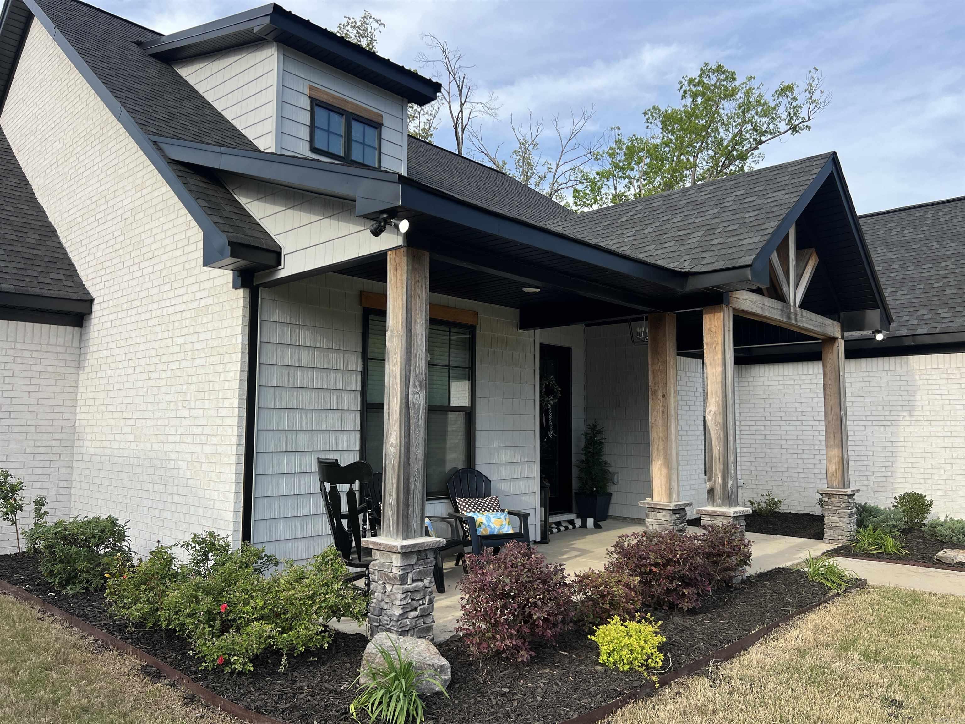 CARRIAGE COURT - Residential