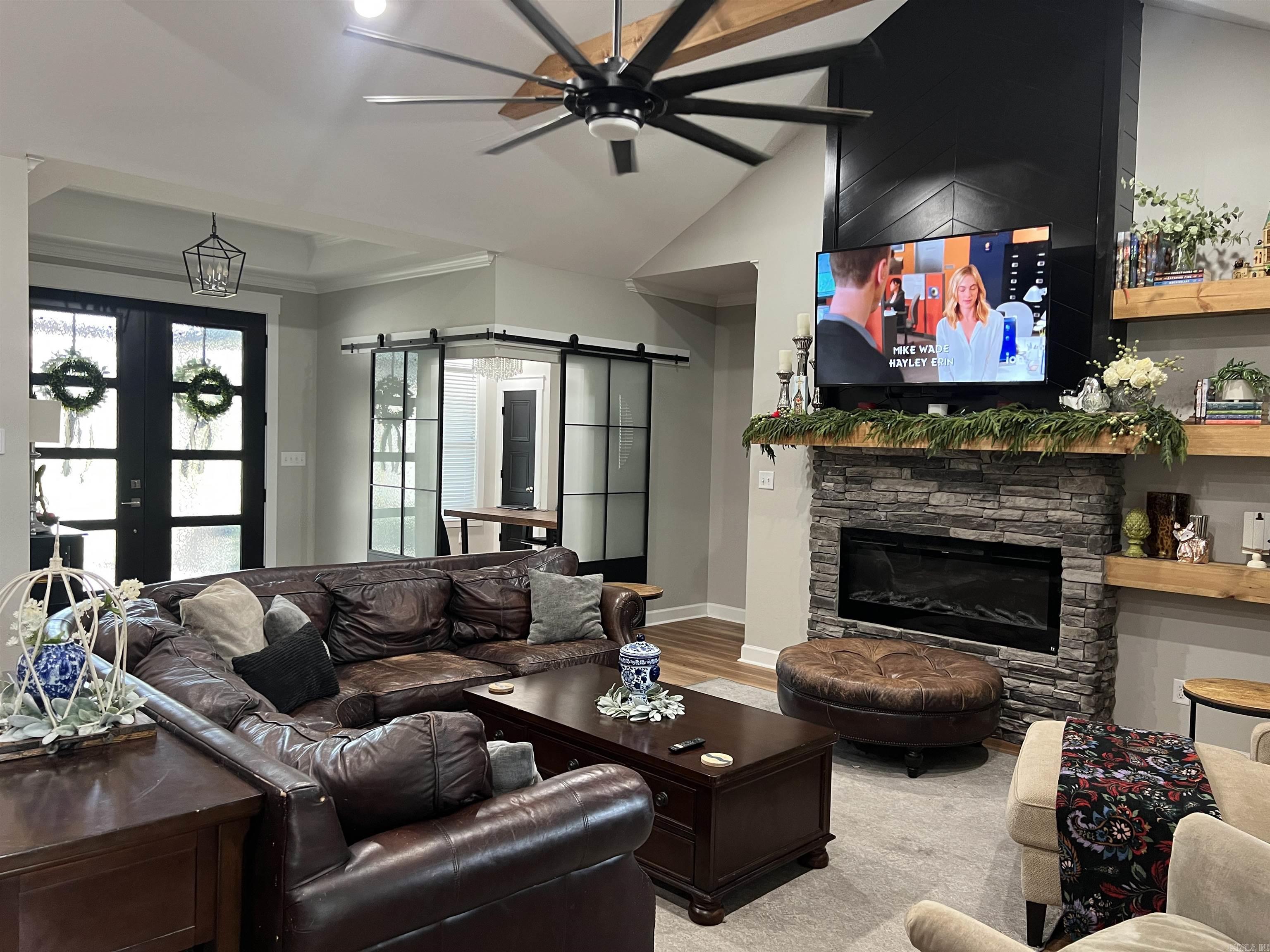 CARRIAGE COURT - Residential