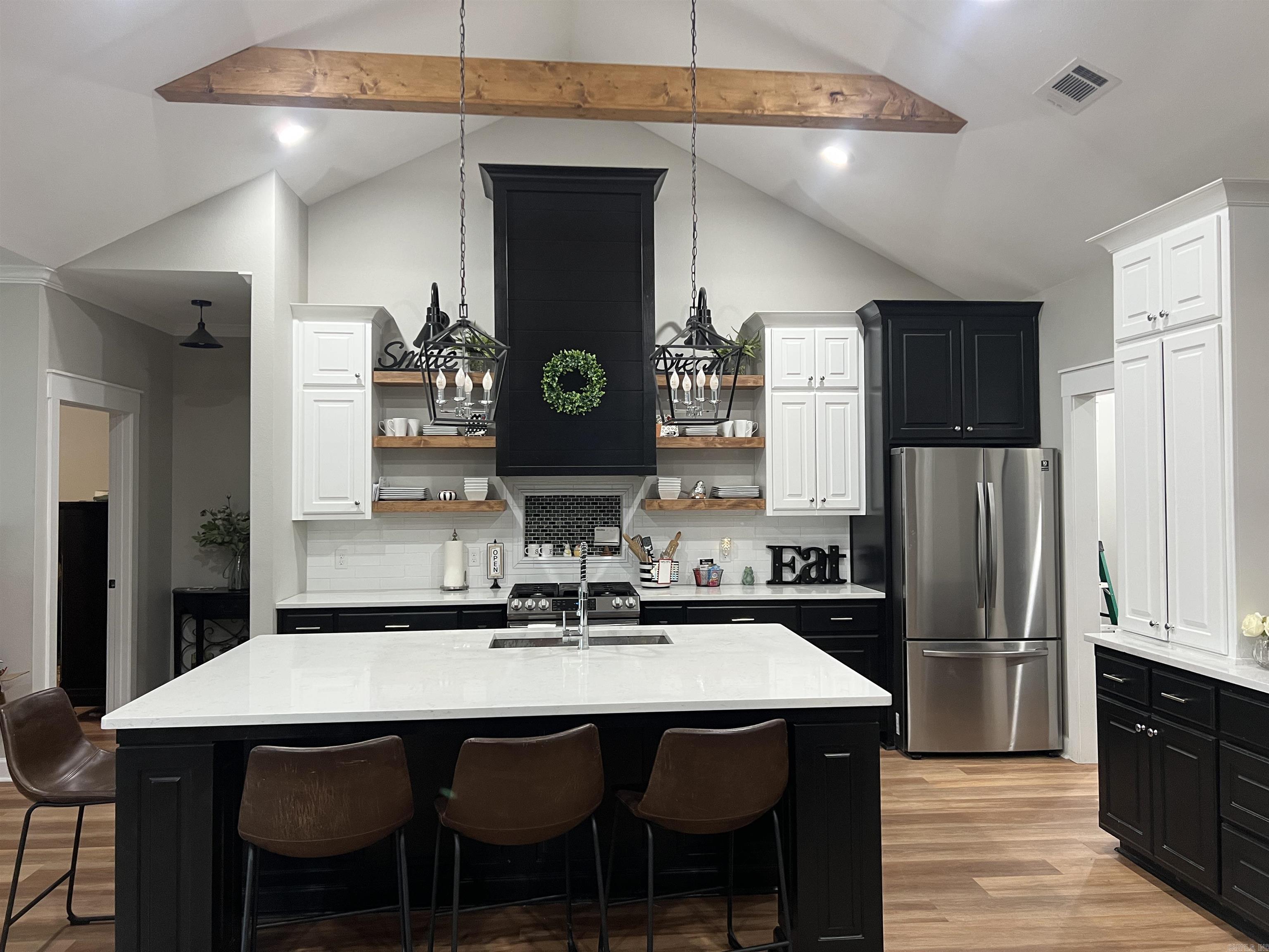 CARRIAGE COURT - Residential