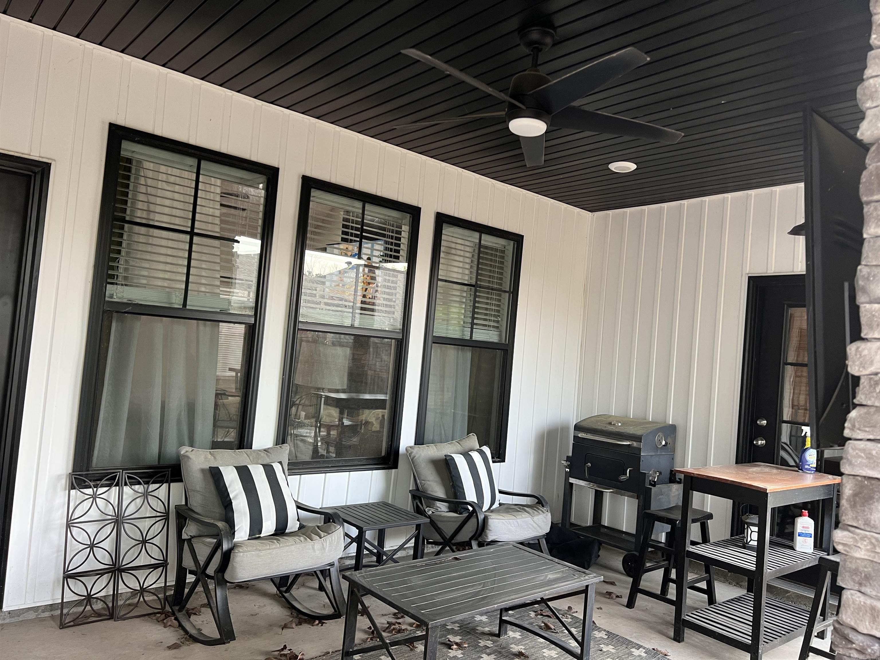 CARRIAGE COURT - Residential