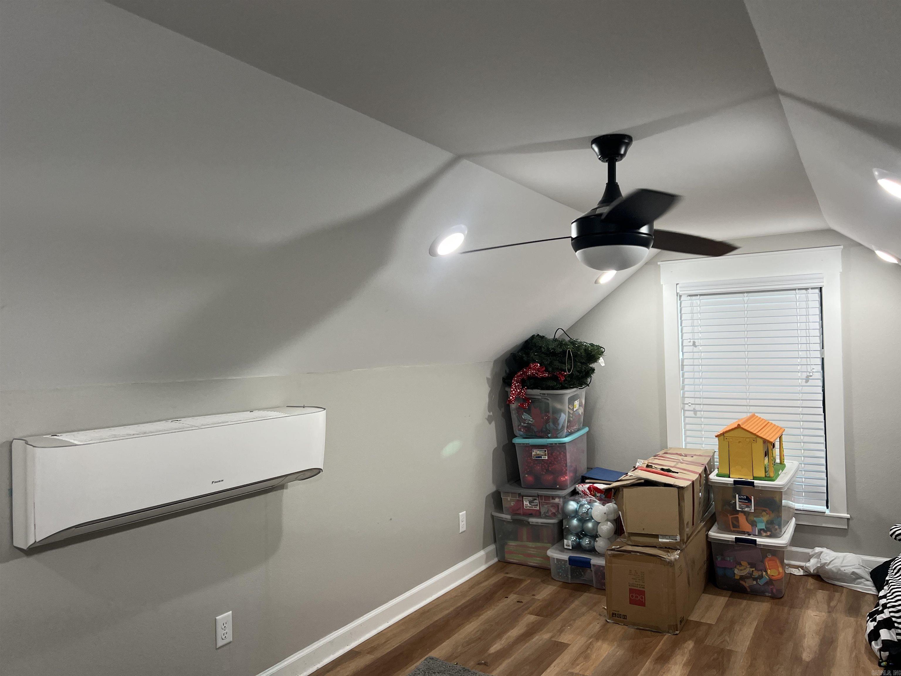 CARRIAGE COURT - Residential