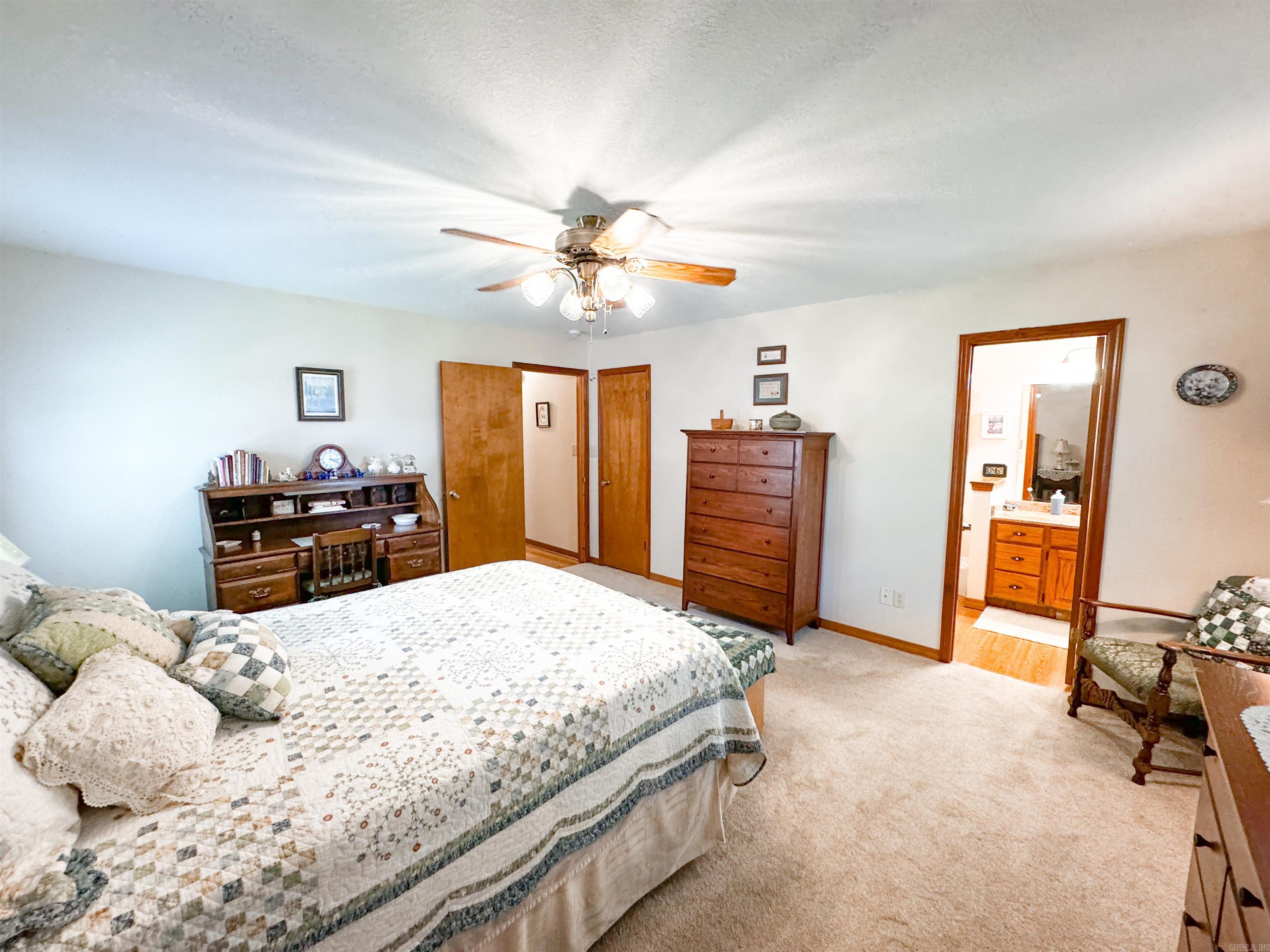 RIVER OAKS - Residential