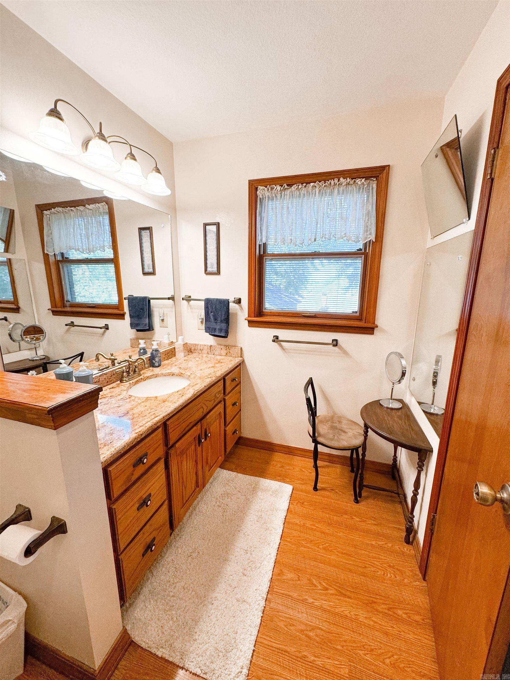 RIVER OAKS - Residential