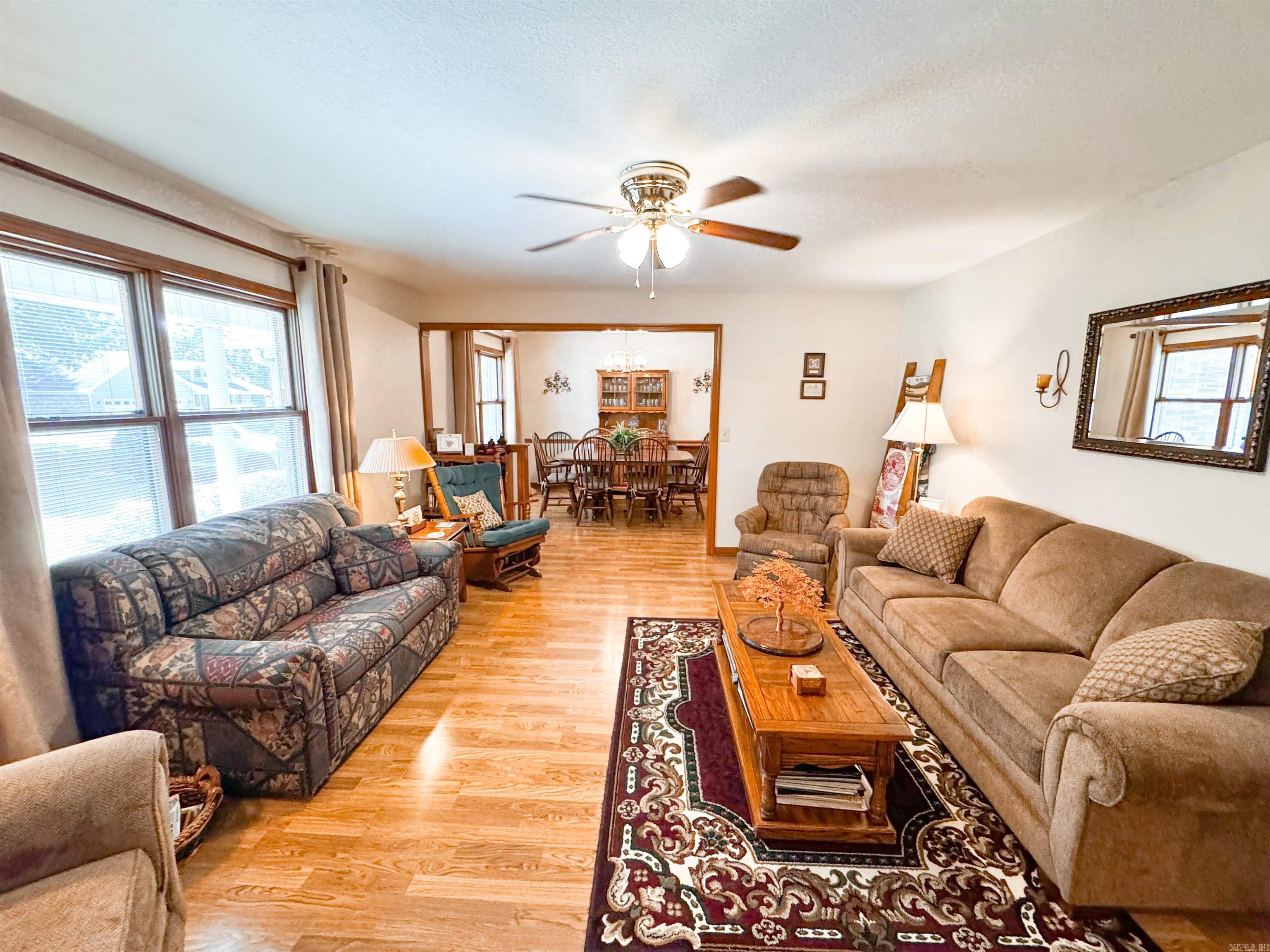 RIVER OAKS - Residential