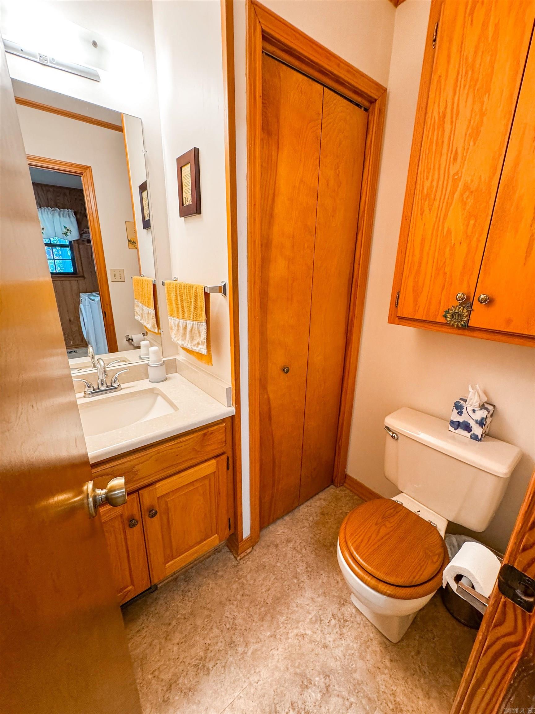 RIVER OAKS - Residential