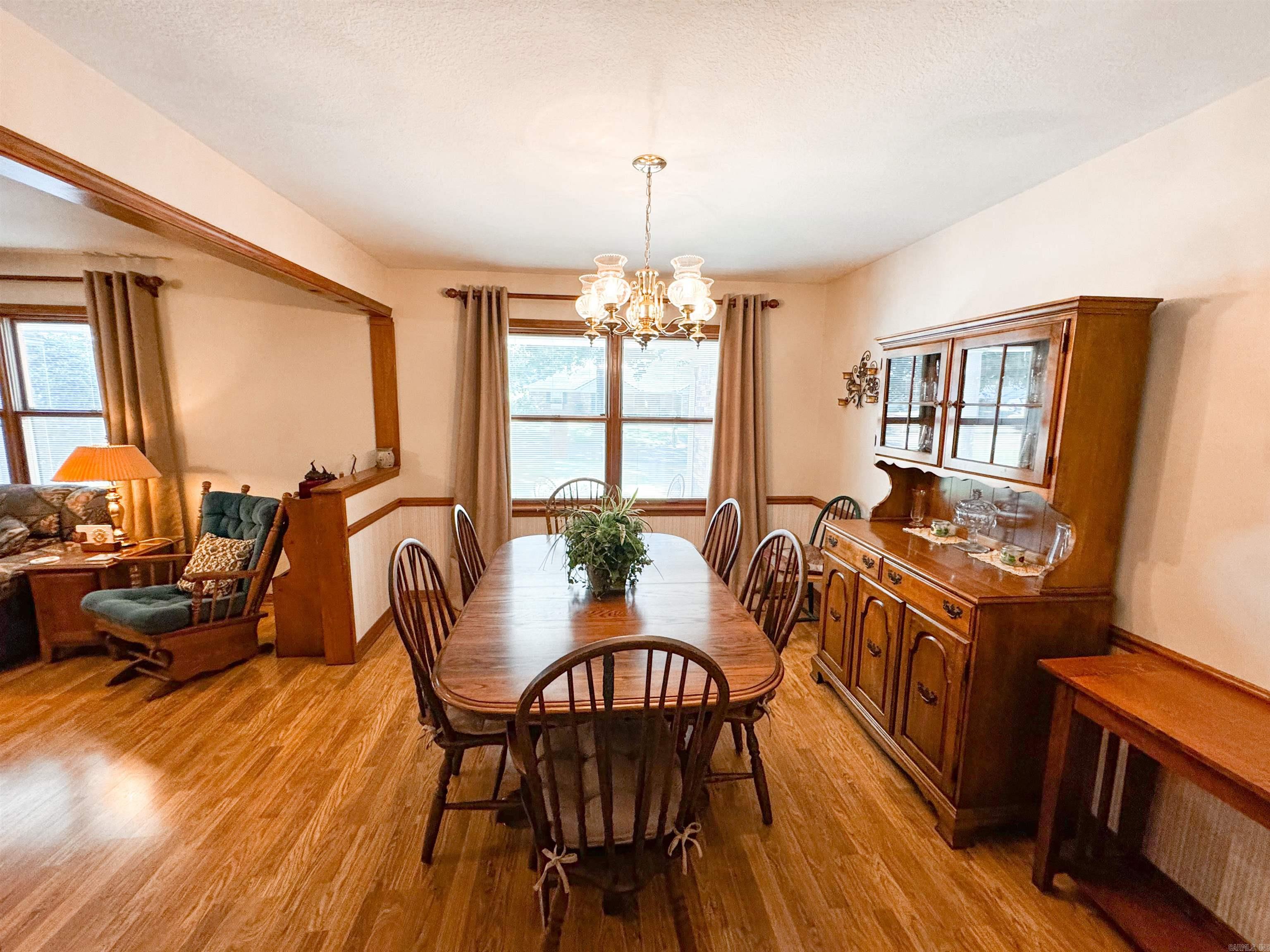 RIVER OAKS - Residential