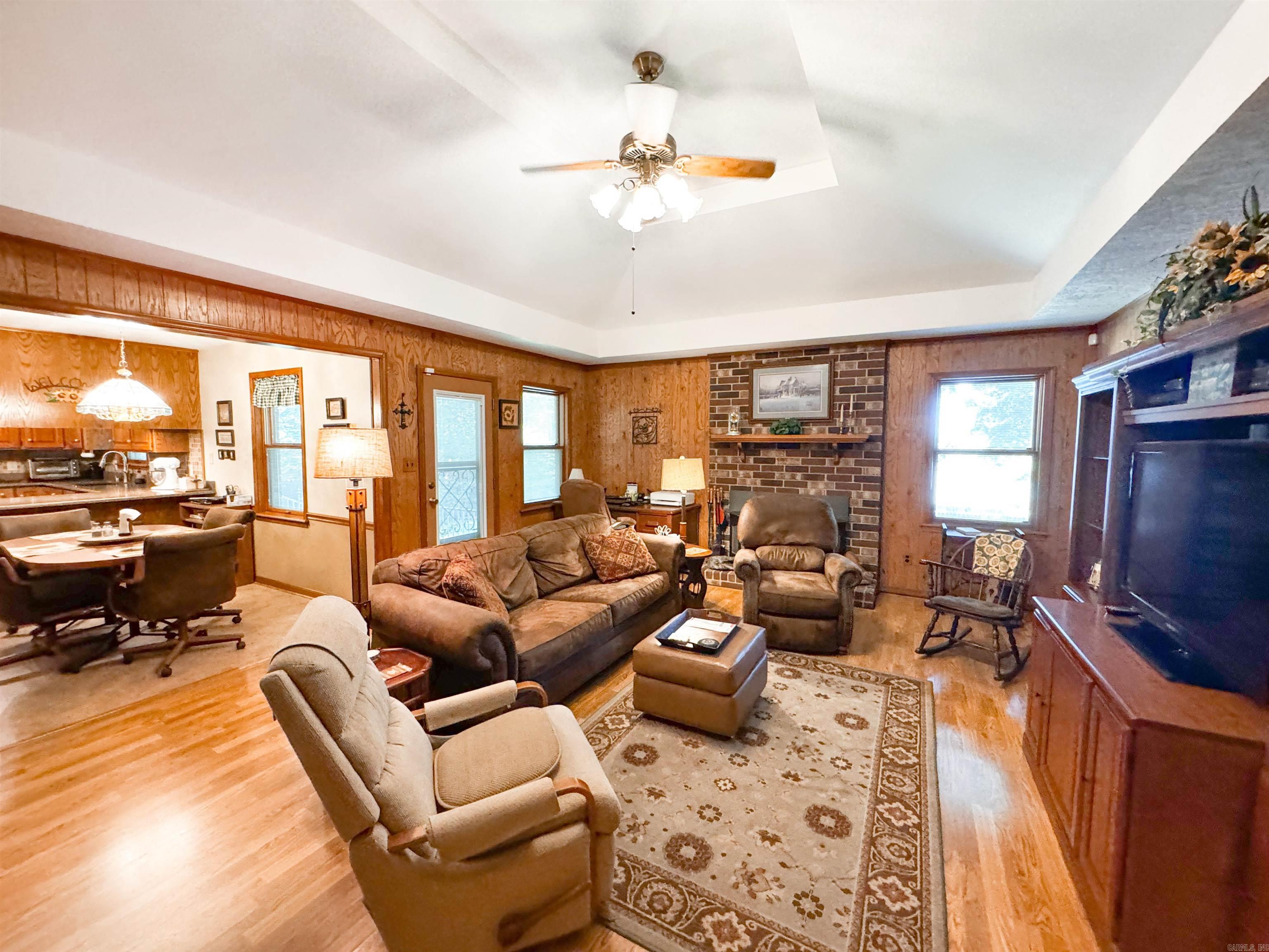 RIVER OAKS - Residential