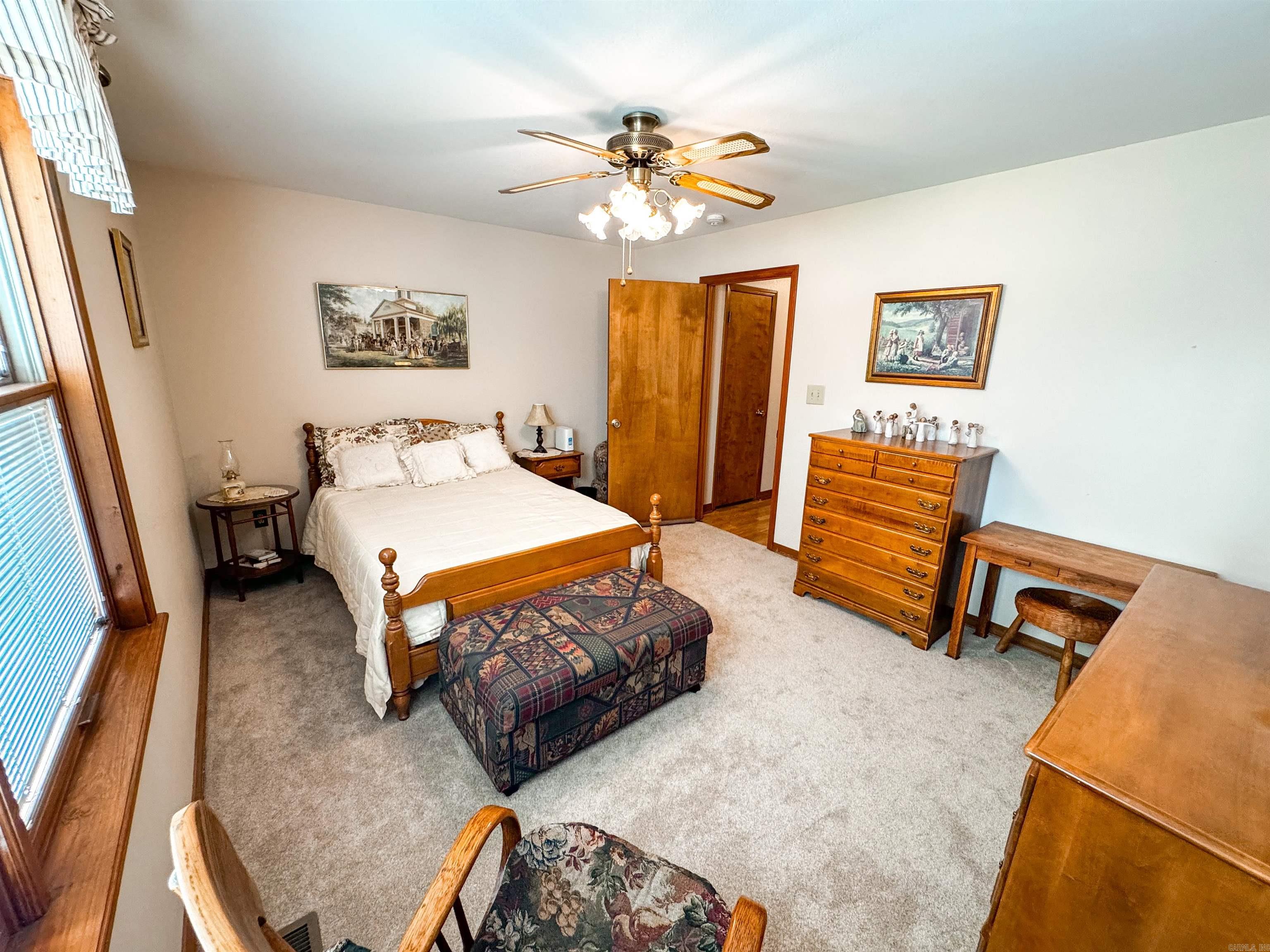 RIVER OAKS - Residential