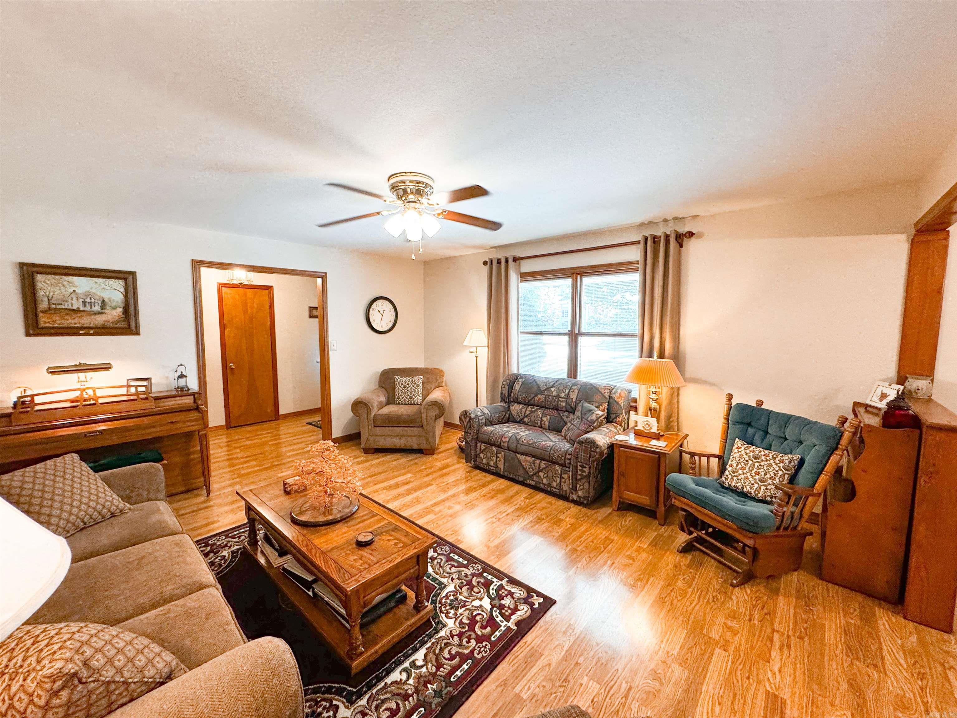 RIVER OAKS - Residential