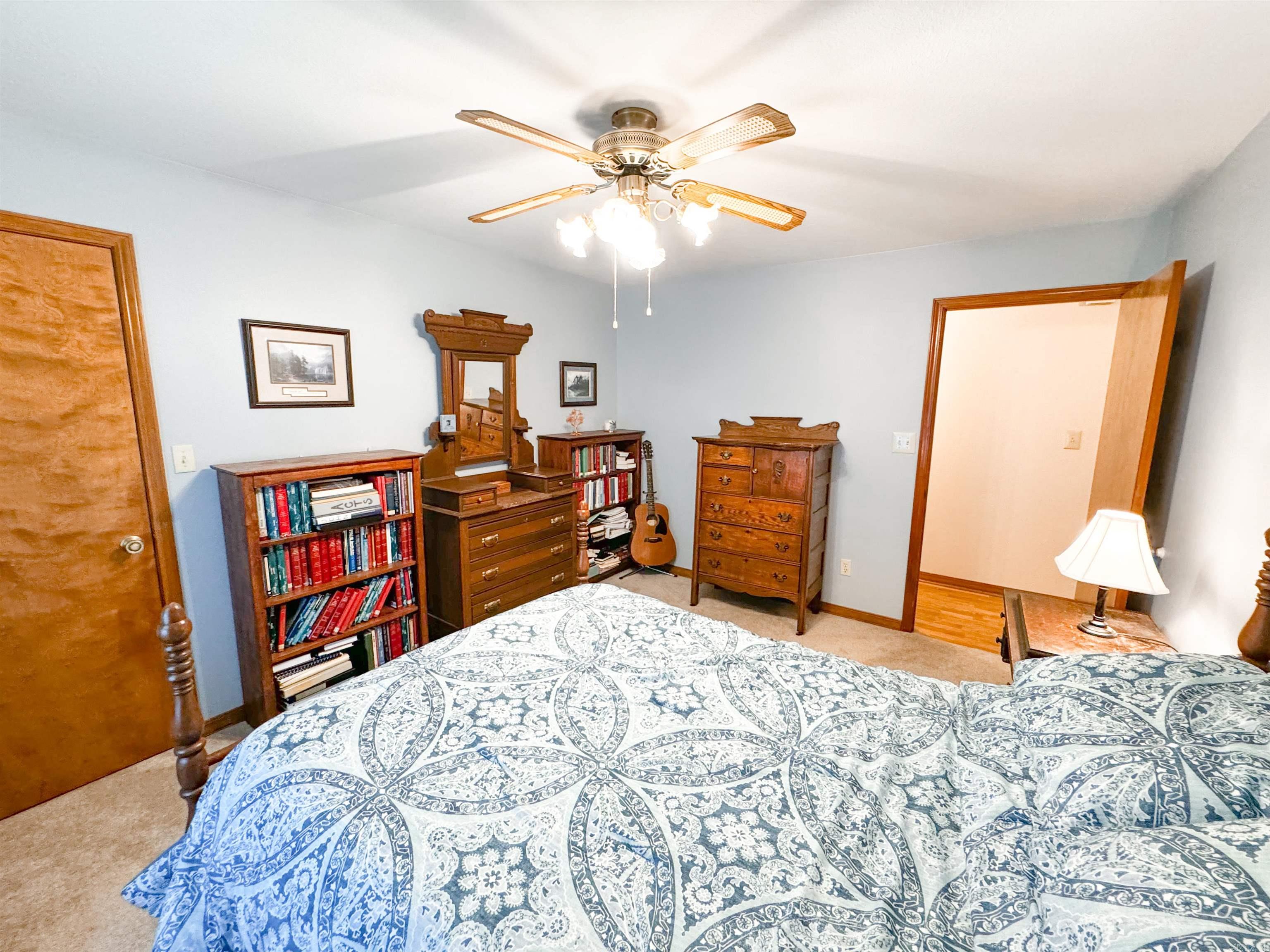 RIVER OAKS - Residential