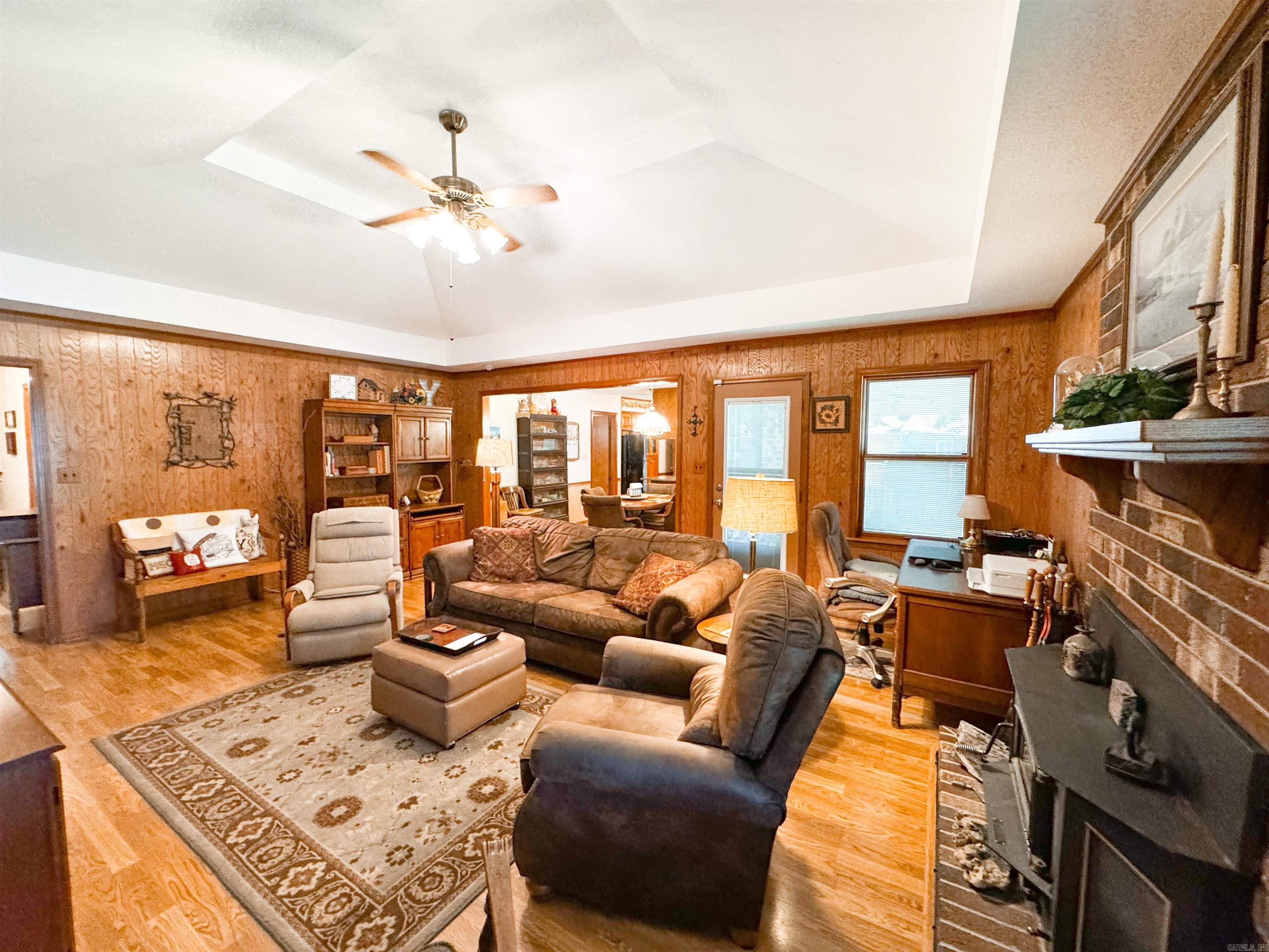 RIVER OAKS - Residential