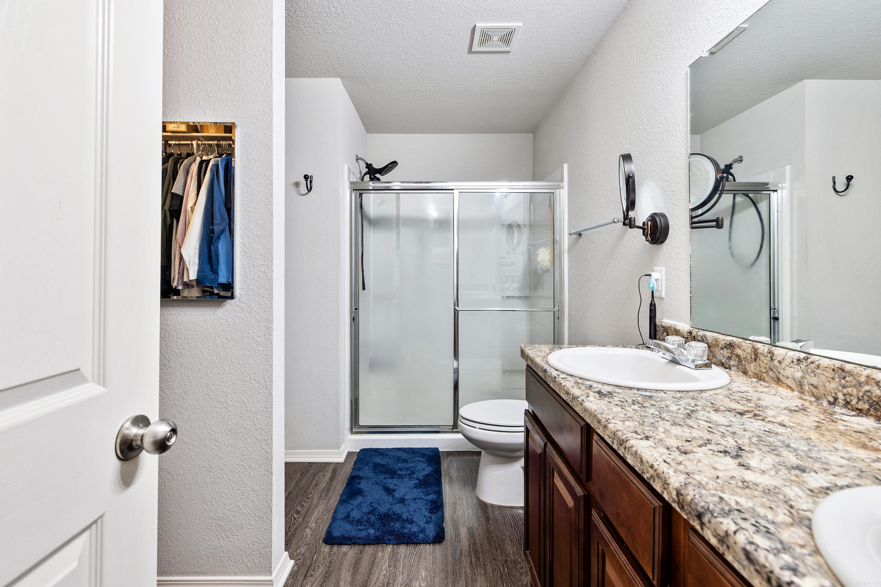 BENJAMIN GROVE - Residential