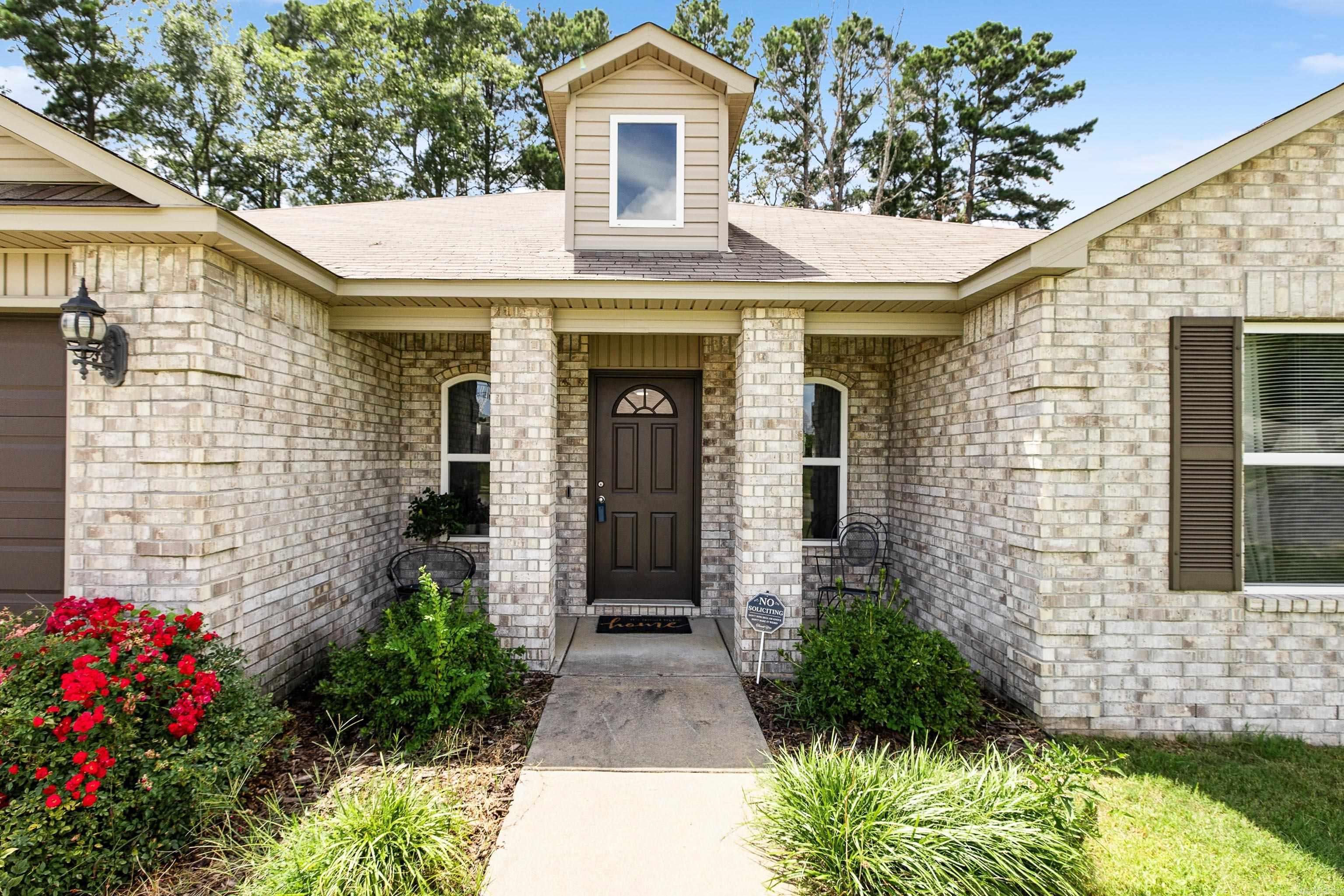 BENJAMIN GROVE - Residential