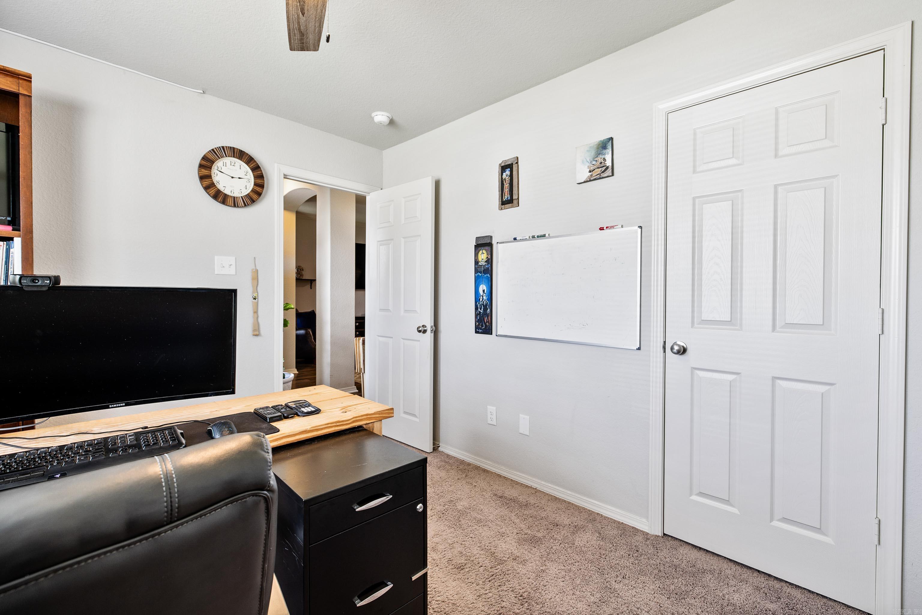 BENJAMIN GROVE - Residential