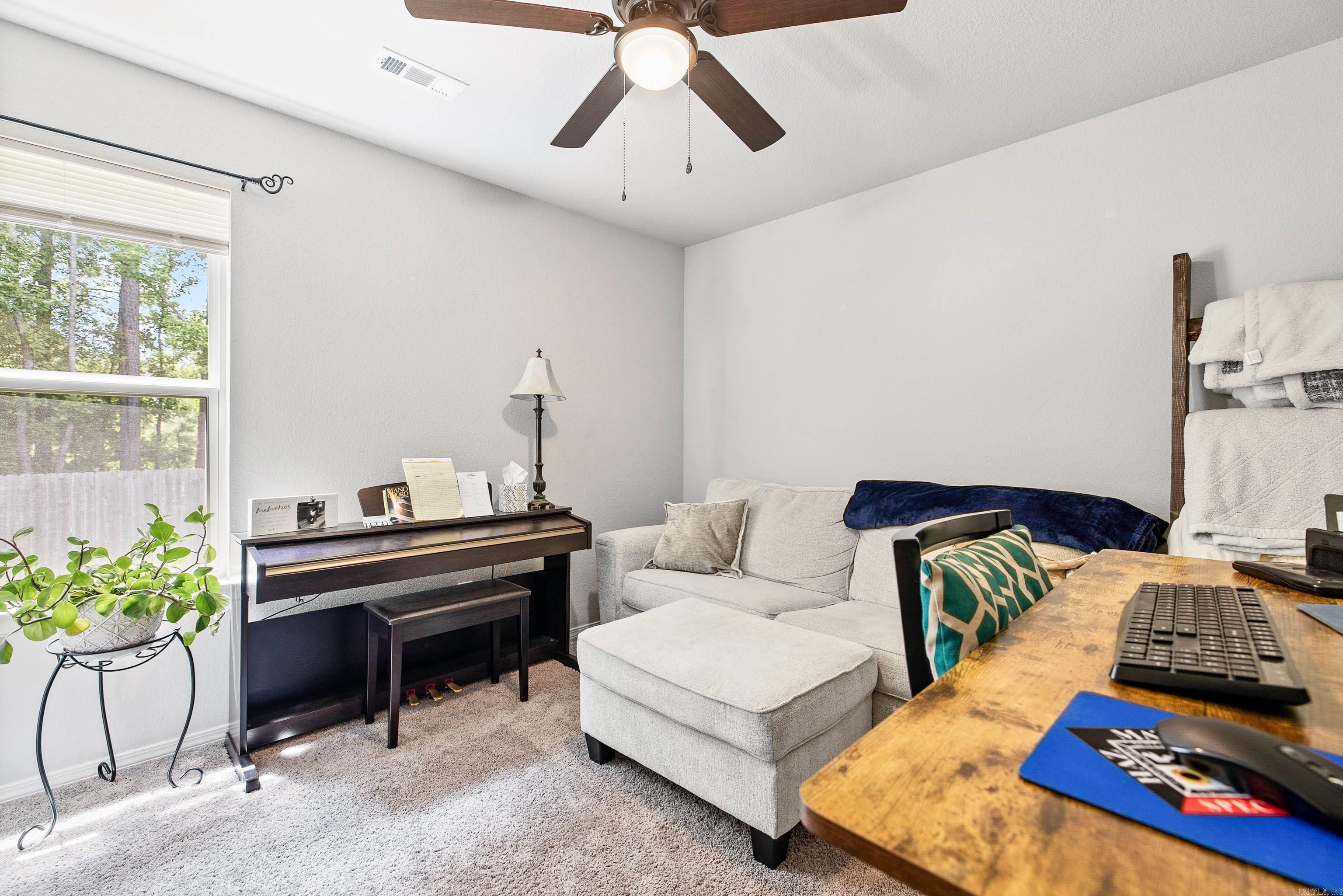 BENJAMIN GROVE - Residential