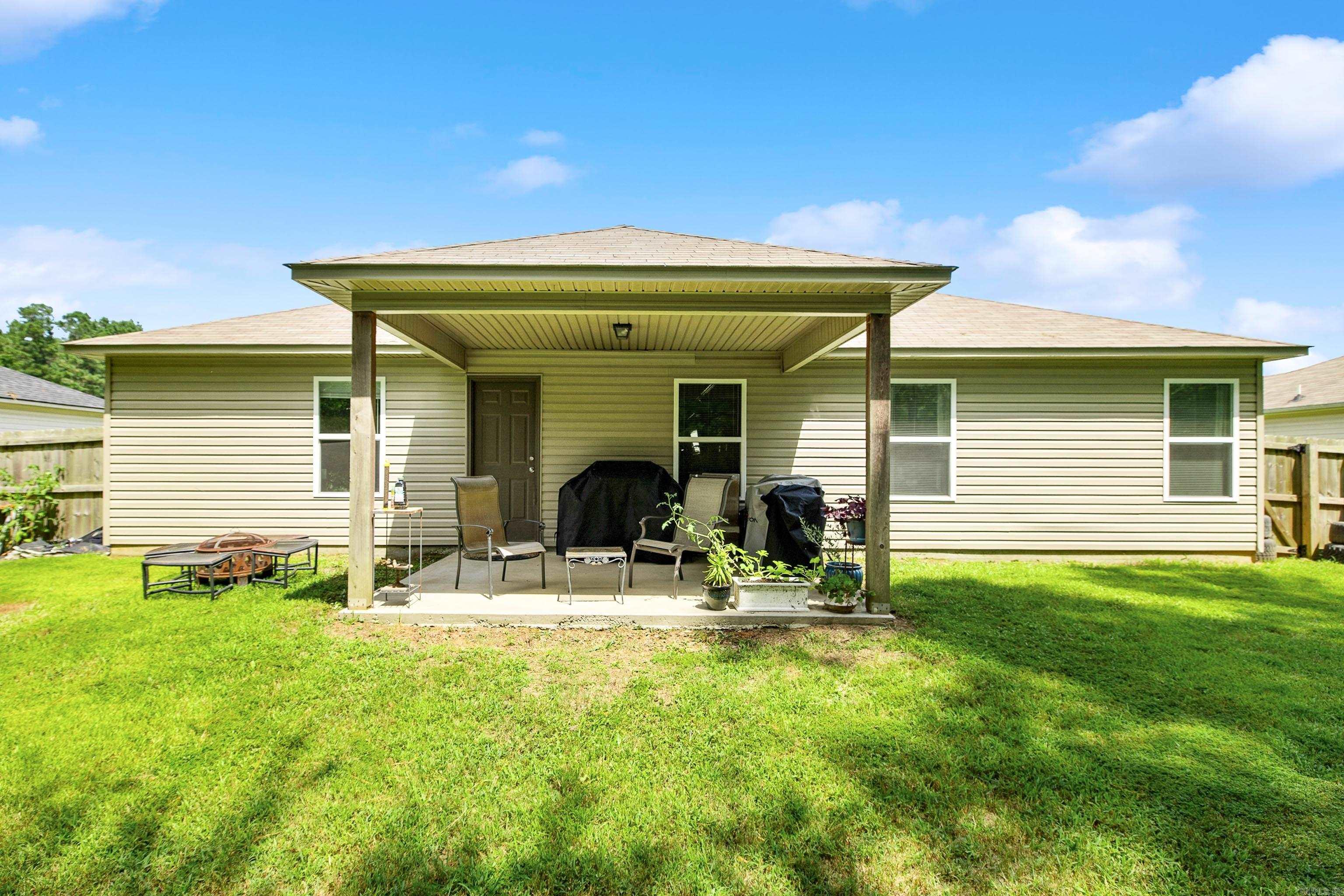 BENJAMIN GROVE - Residential