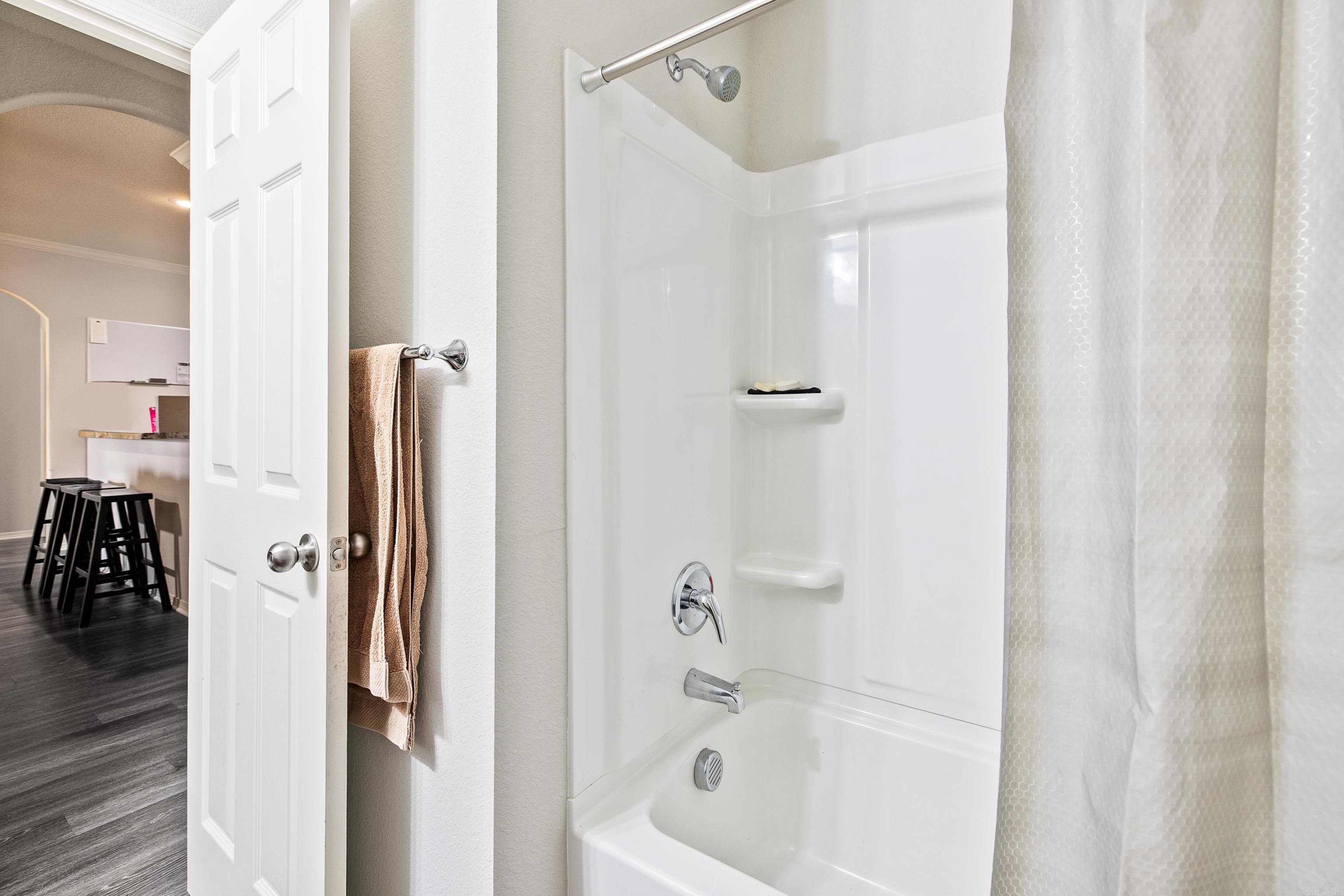 BENJAMIN GROVE - Residential