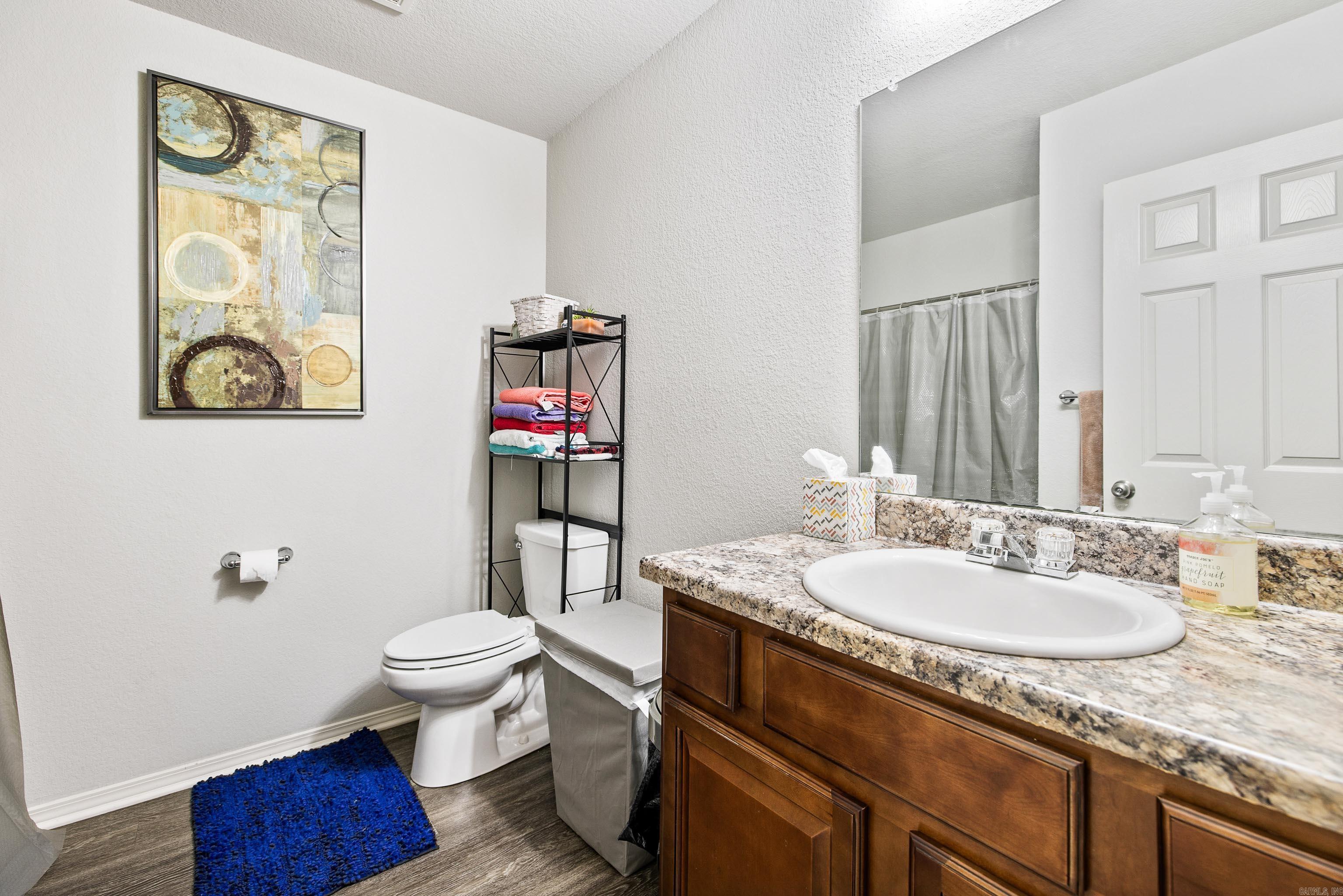 BENJAMIN GROVE - Residential