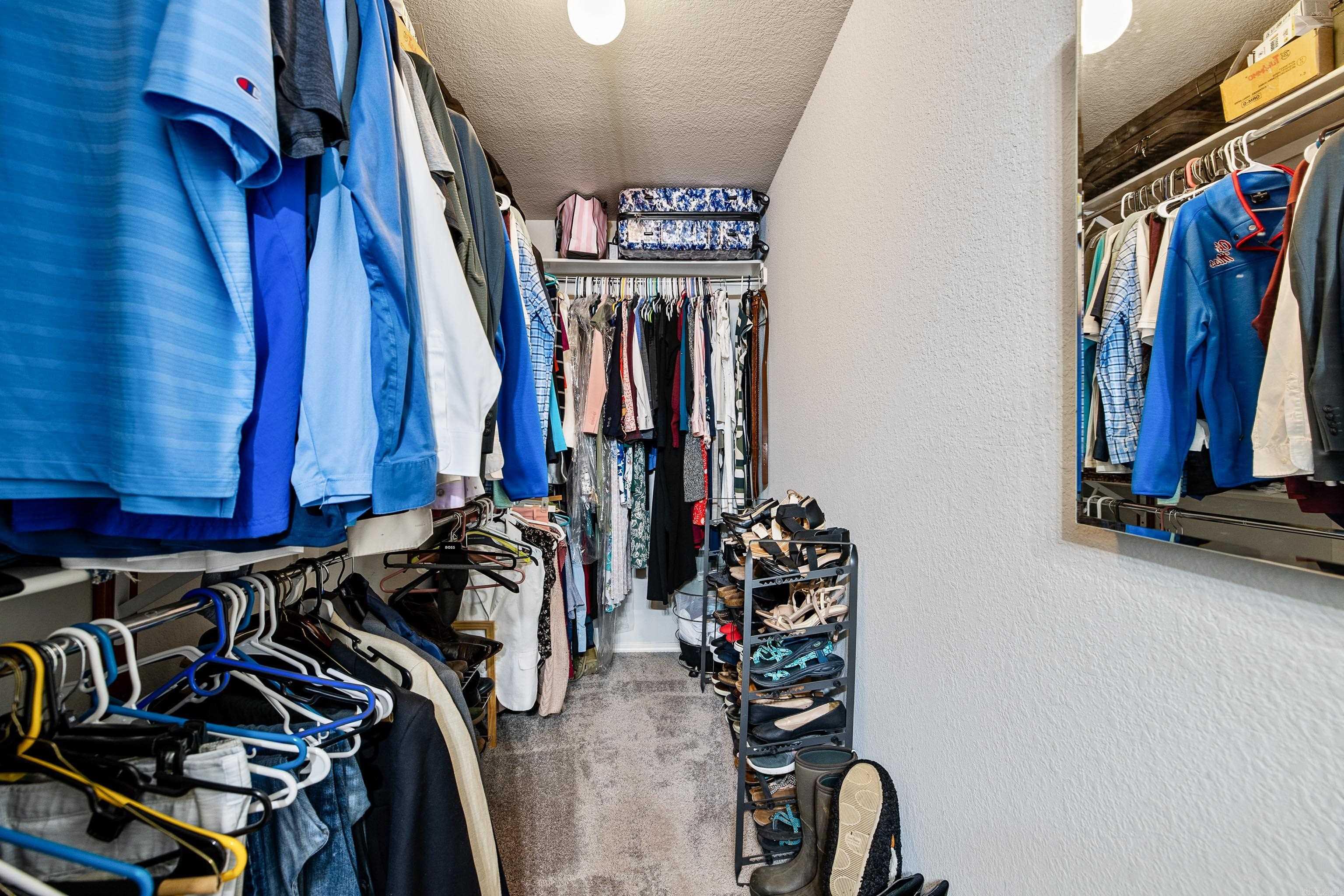 BENJAMIN GROVE - Residential