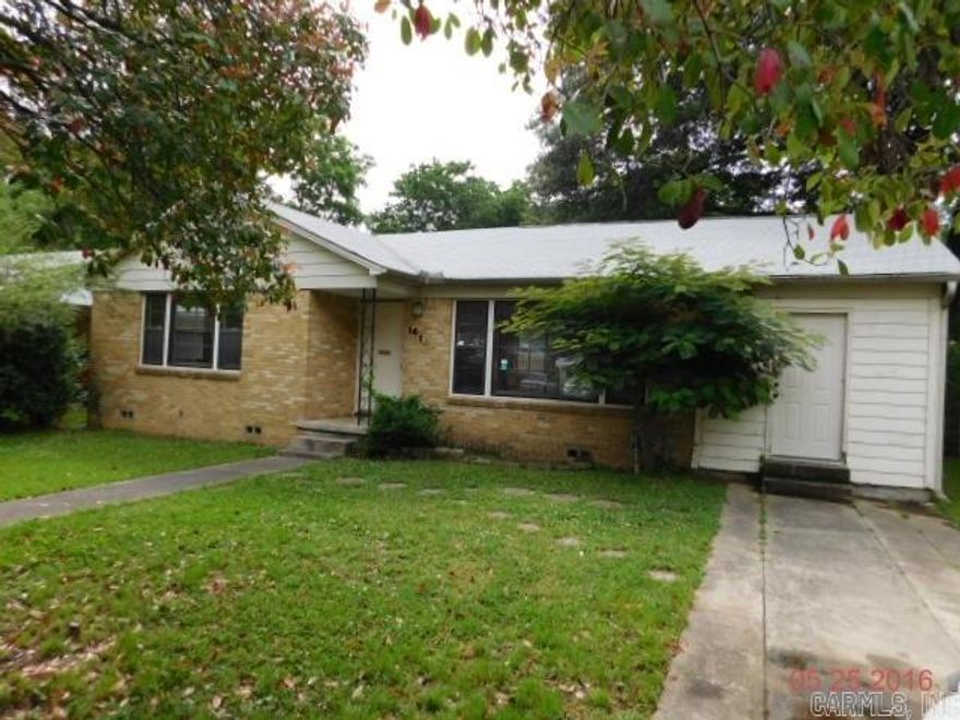Any licensed agent purchasing a REO property from Seller as a "principal" will not receive the 'selling portion' of the sales commission.  LOCATION, LOCATION, LOCATION!  Do not miss out on this one!  Hardwood floors and lots of space, nice backyard.  Good size bedrooms, large living room AND den.  Call to see this one today!