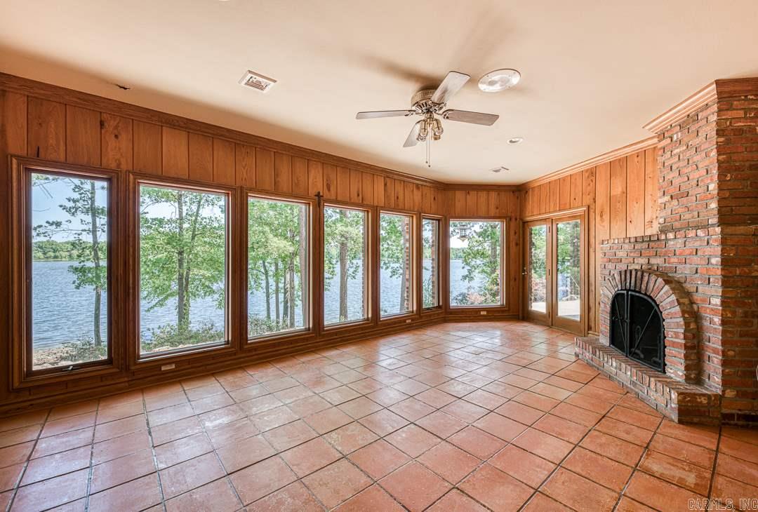 LAKEVIEW ACRES - Residential