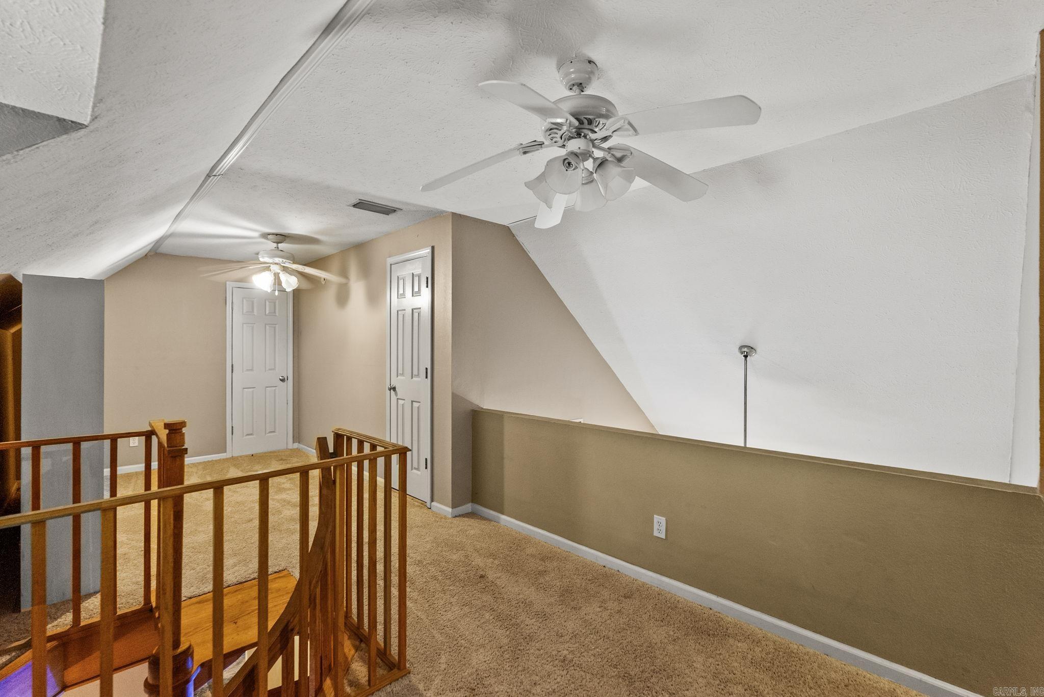 SADDLETOP - Residential