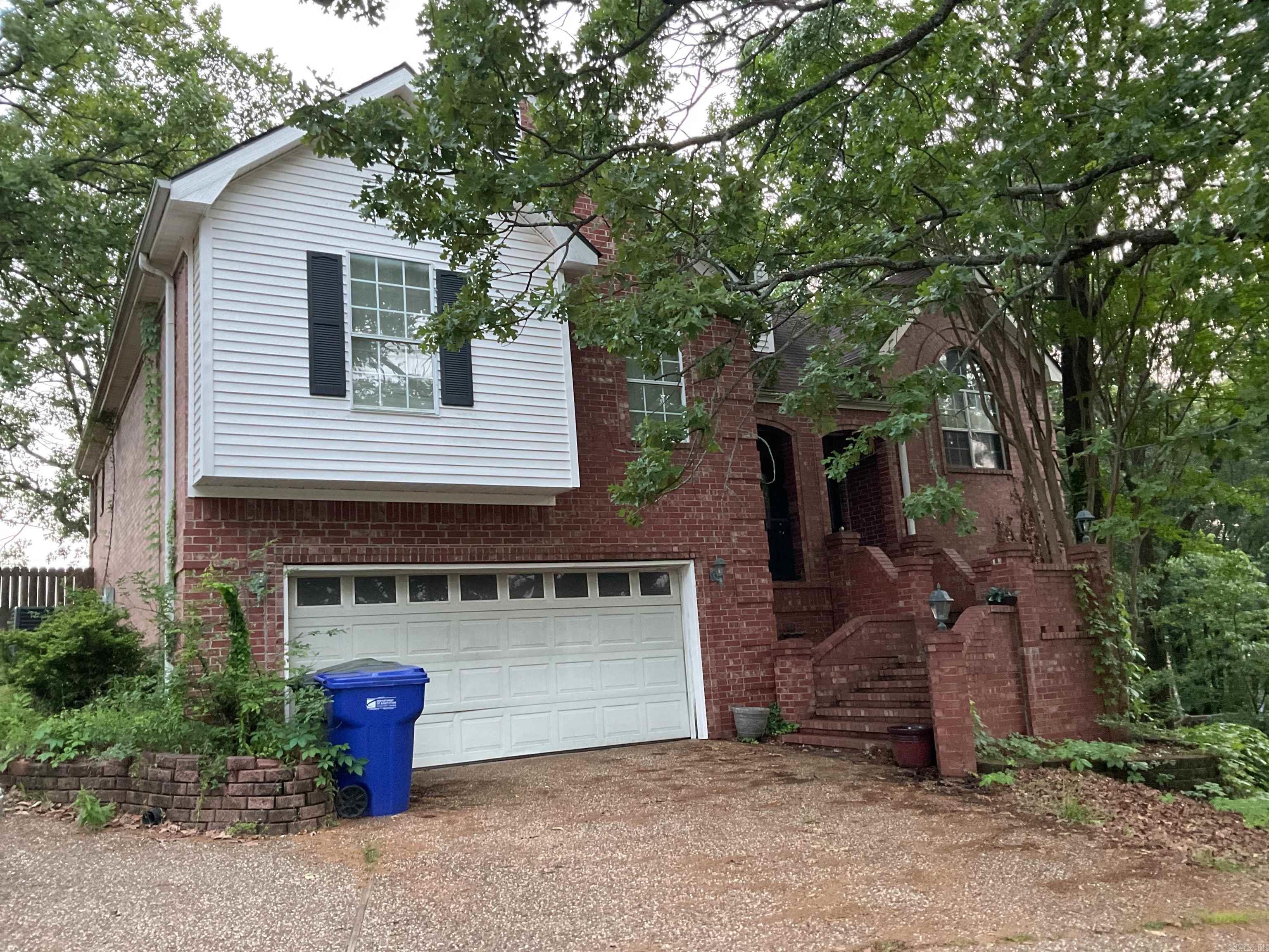 SADDLETOP - Residential