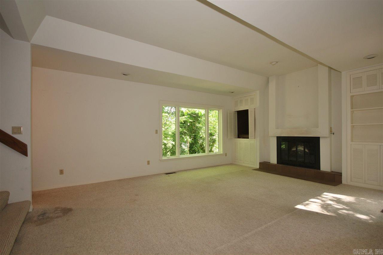 KINGWOOD PLACE - Residential