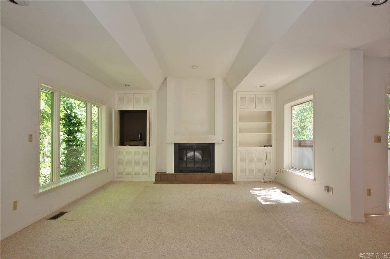 KINGWOOD PLACE - Residential