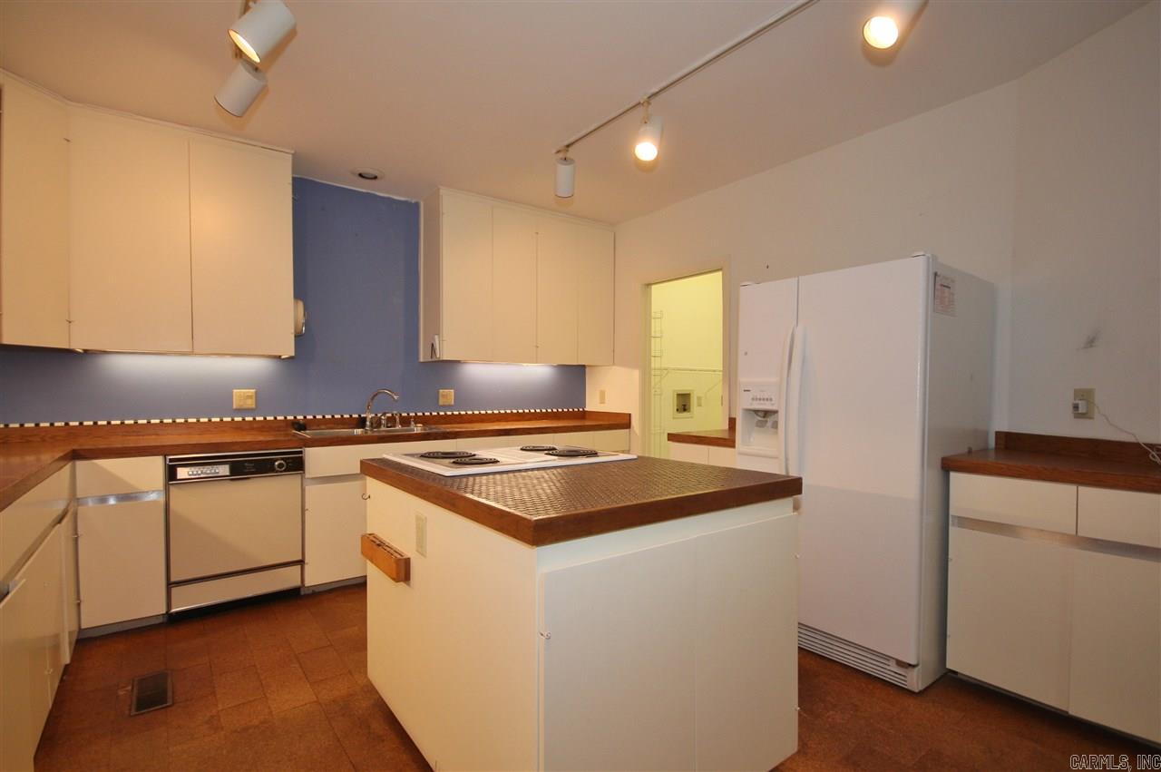 KINGWOOD PLACE - Residential