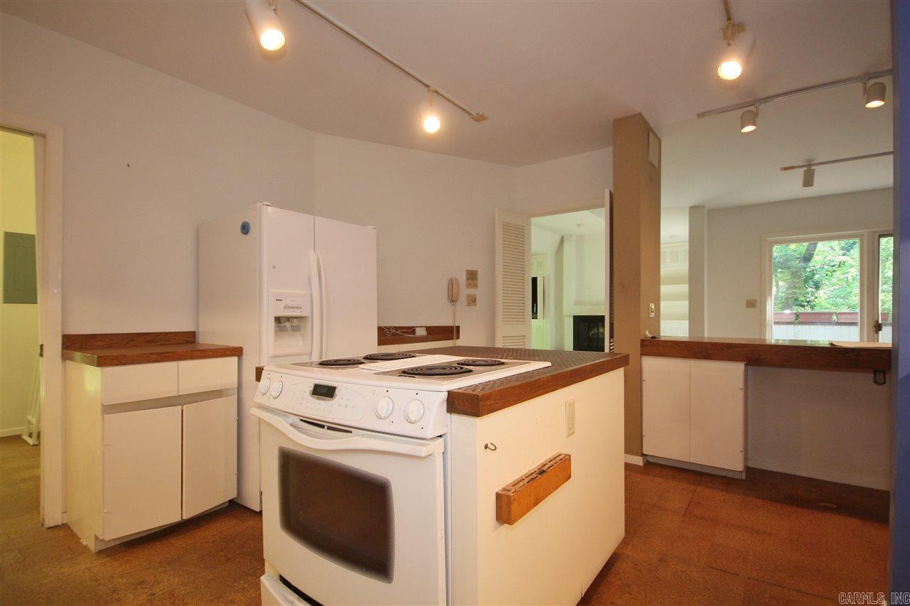 KINGWOOD PLACE - Residential