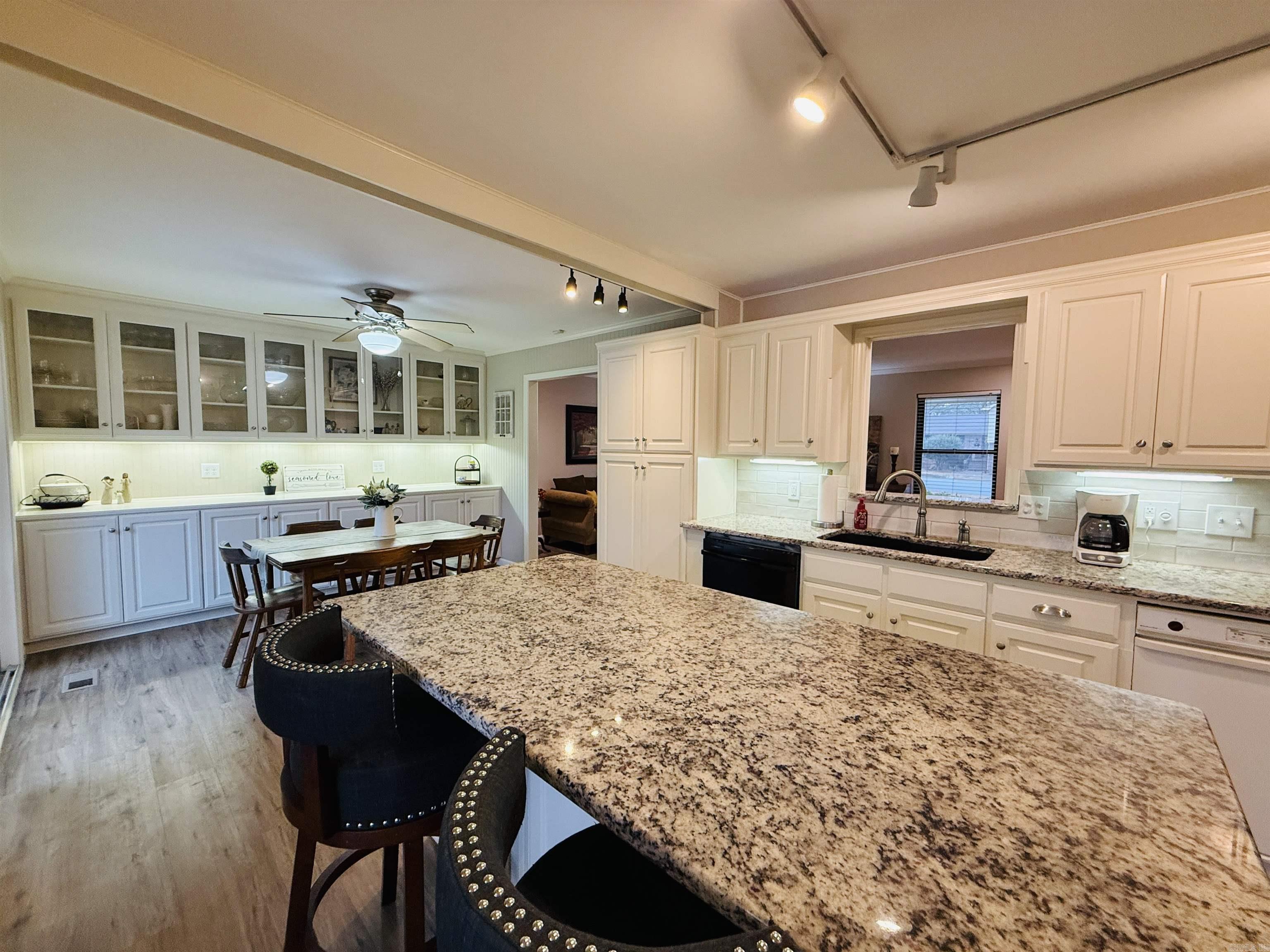 PLEASANT VALLEY - Residential