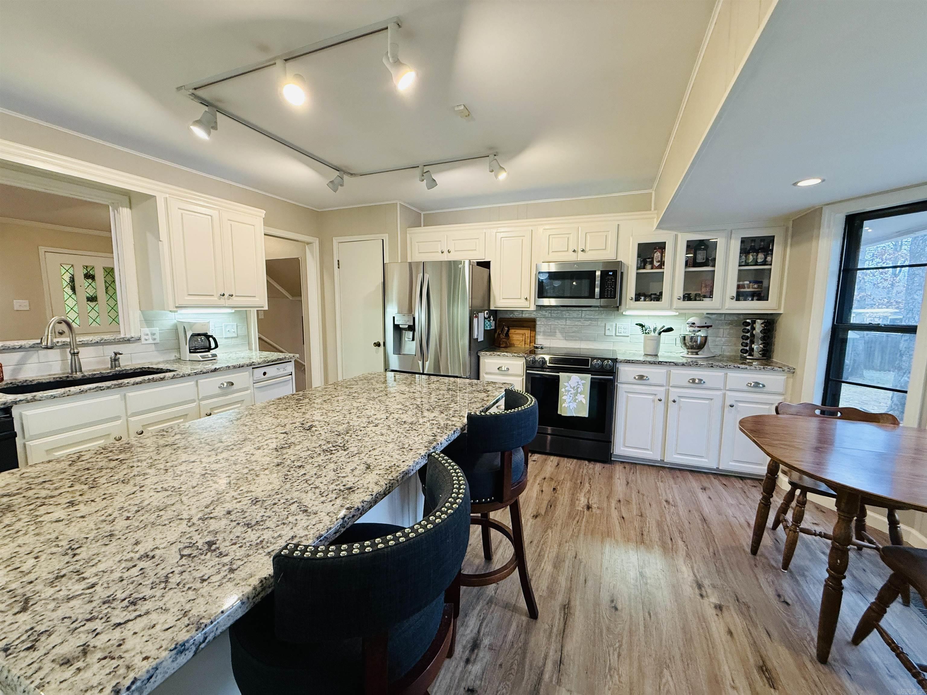 PLEASANT VALLEY - Residential