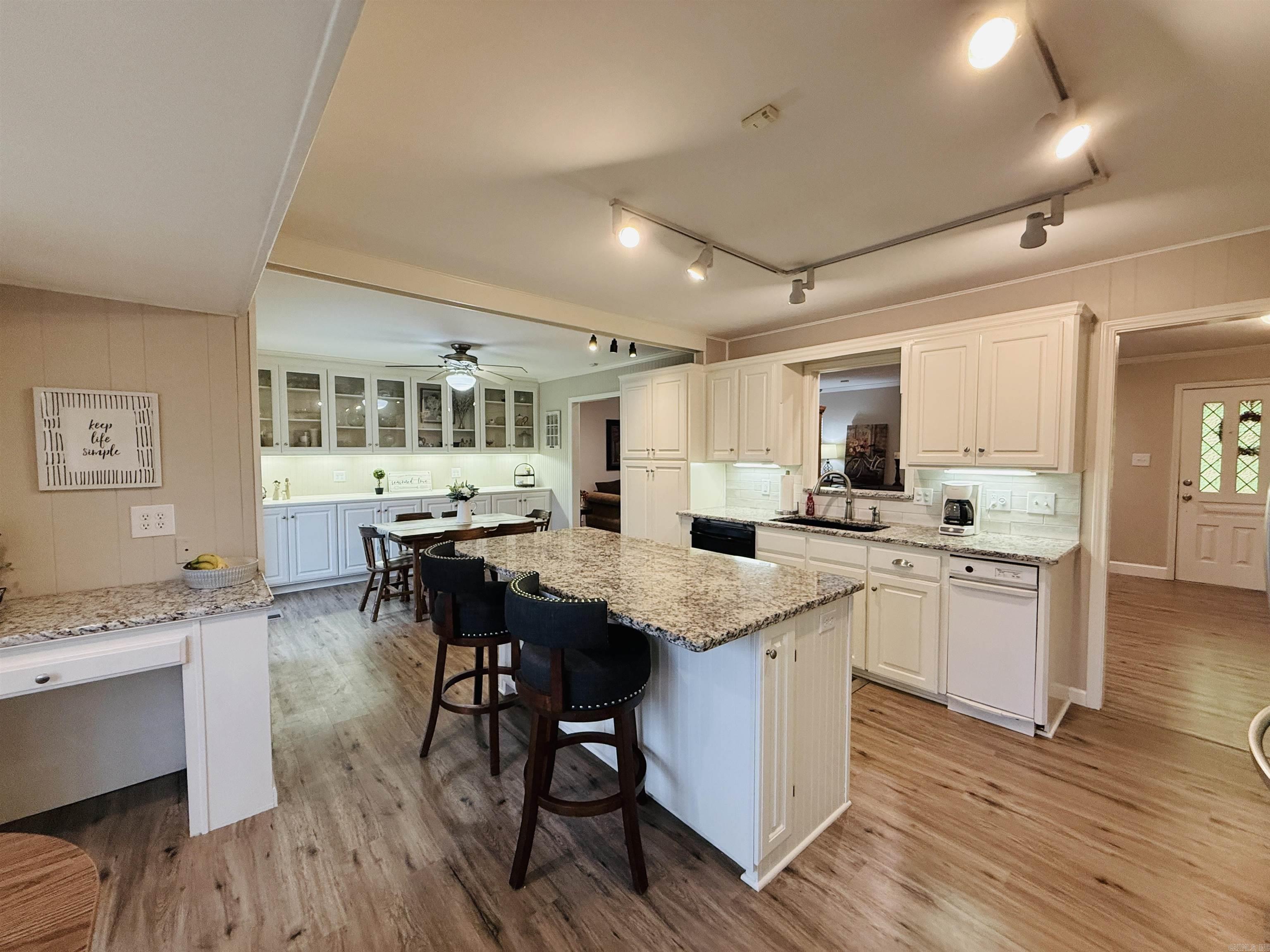 PLEASANT VALLEY - Residential