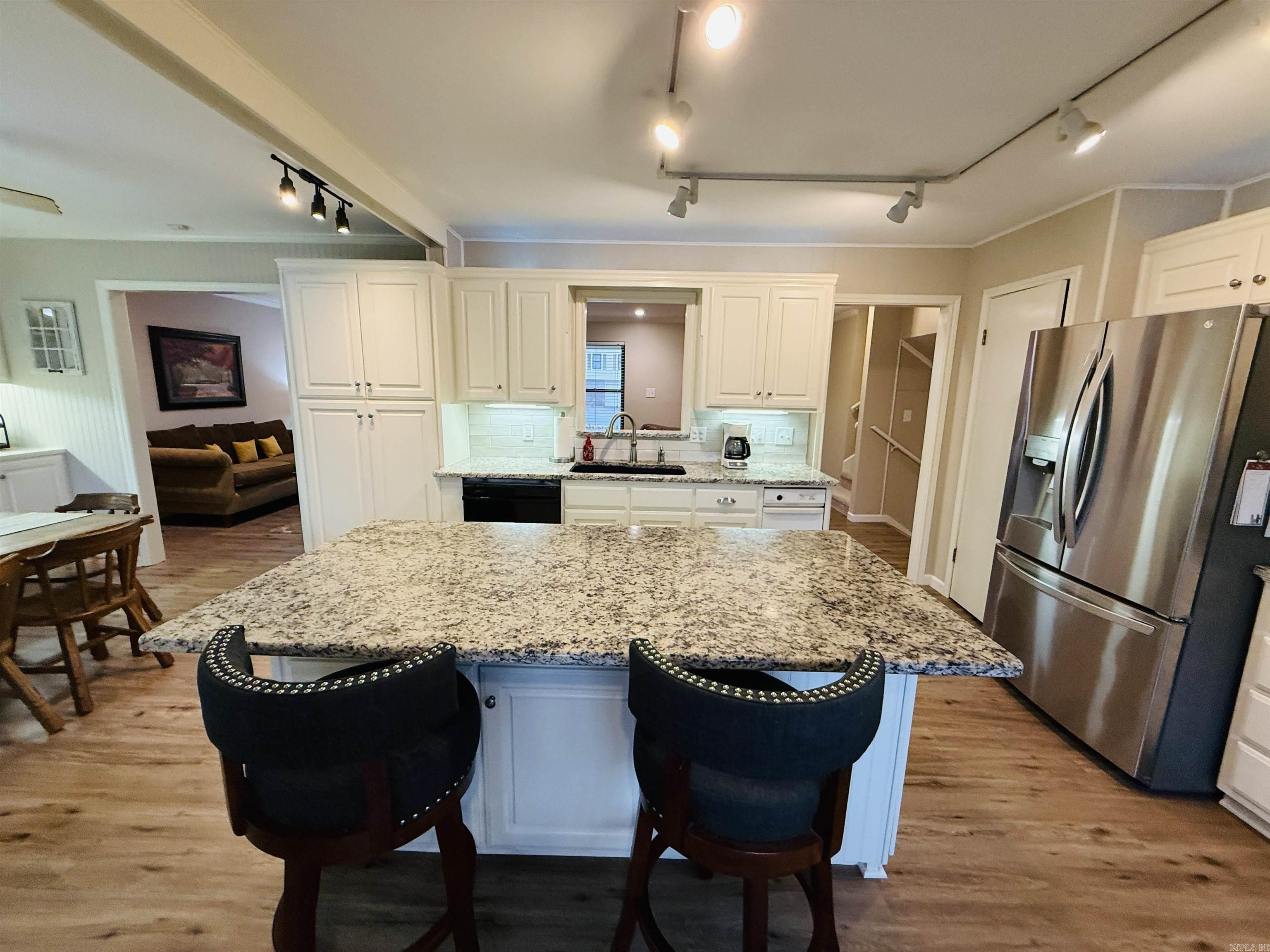 PLEASANT VALLEY - Residential