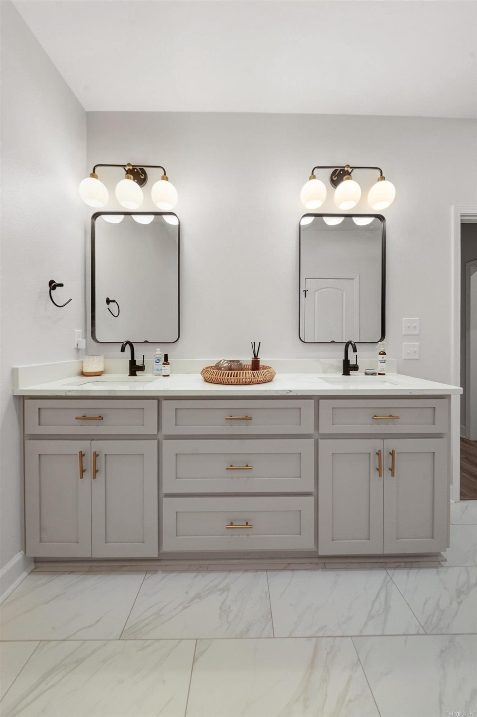 HIDDEN VALLEY ESTATES - Residential