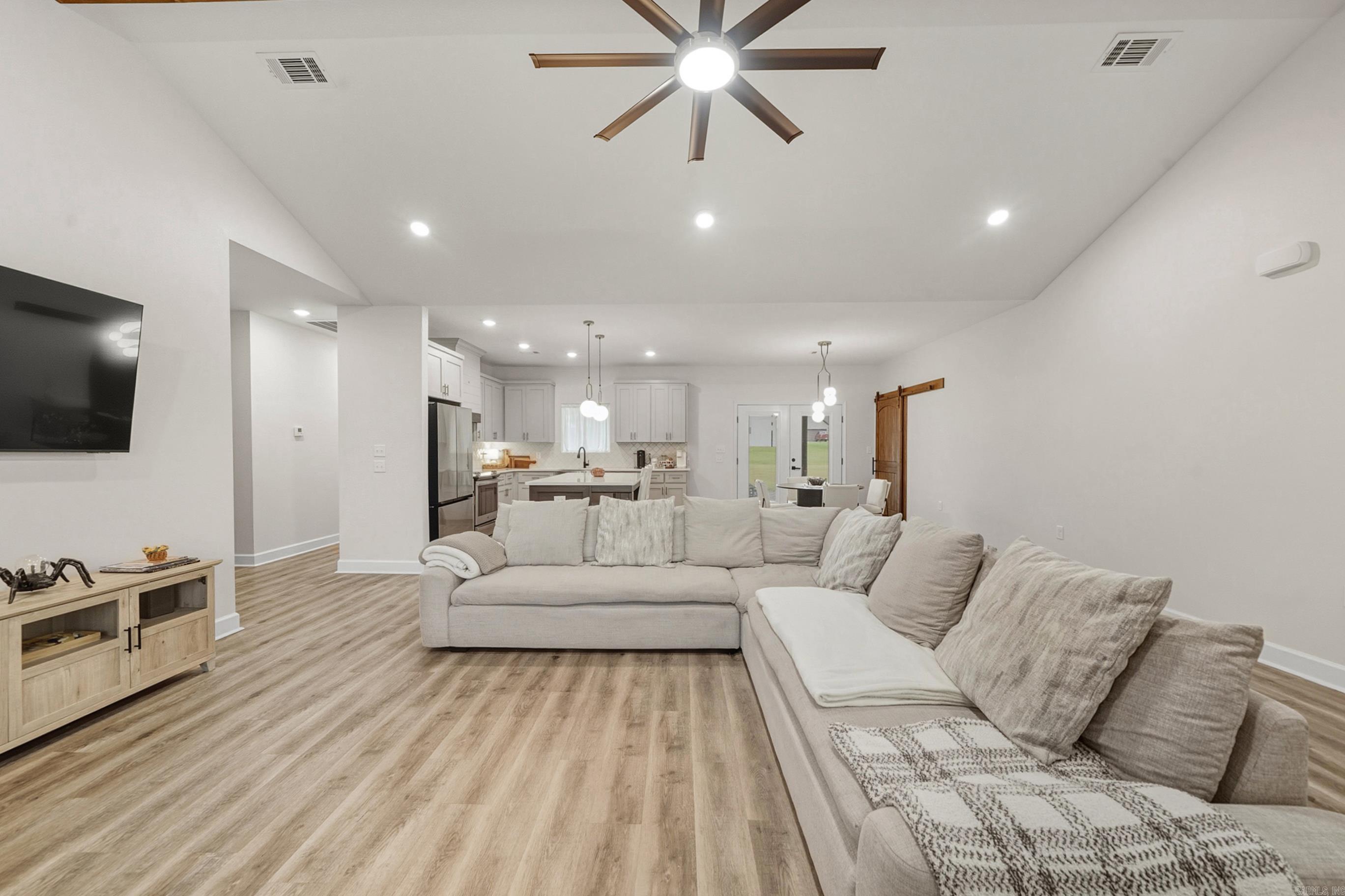 HIDDEN VALLEY ESTATES - Residential