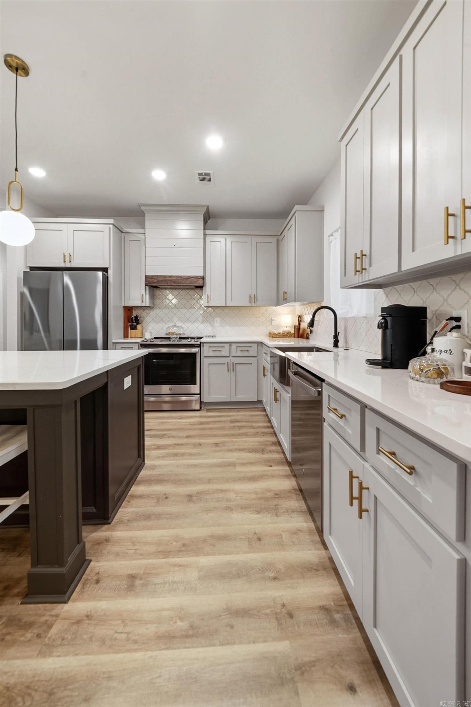 HIDDEN VALLEY ESTATES - Residential