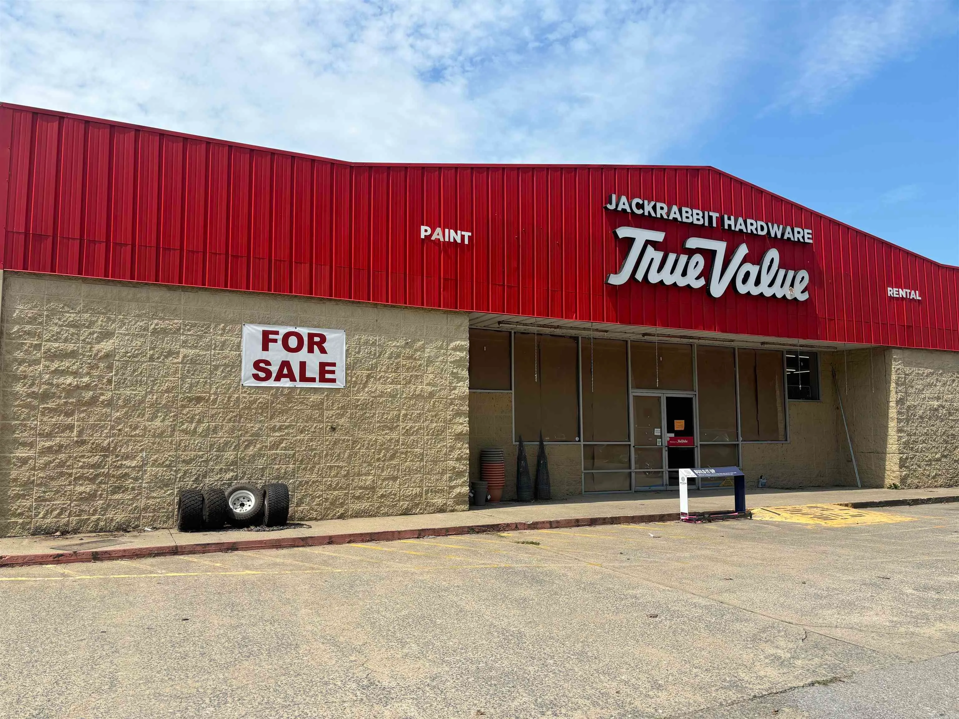 Lonoke, Arkansas 72086, United States, ,Commercial,Active,82974