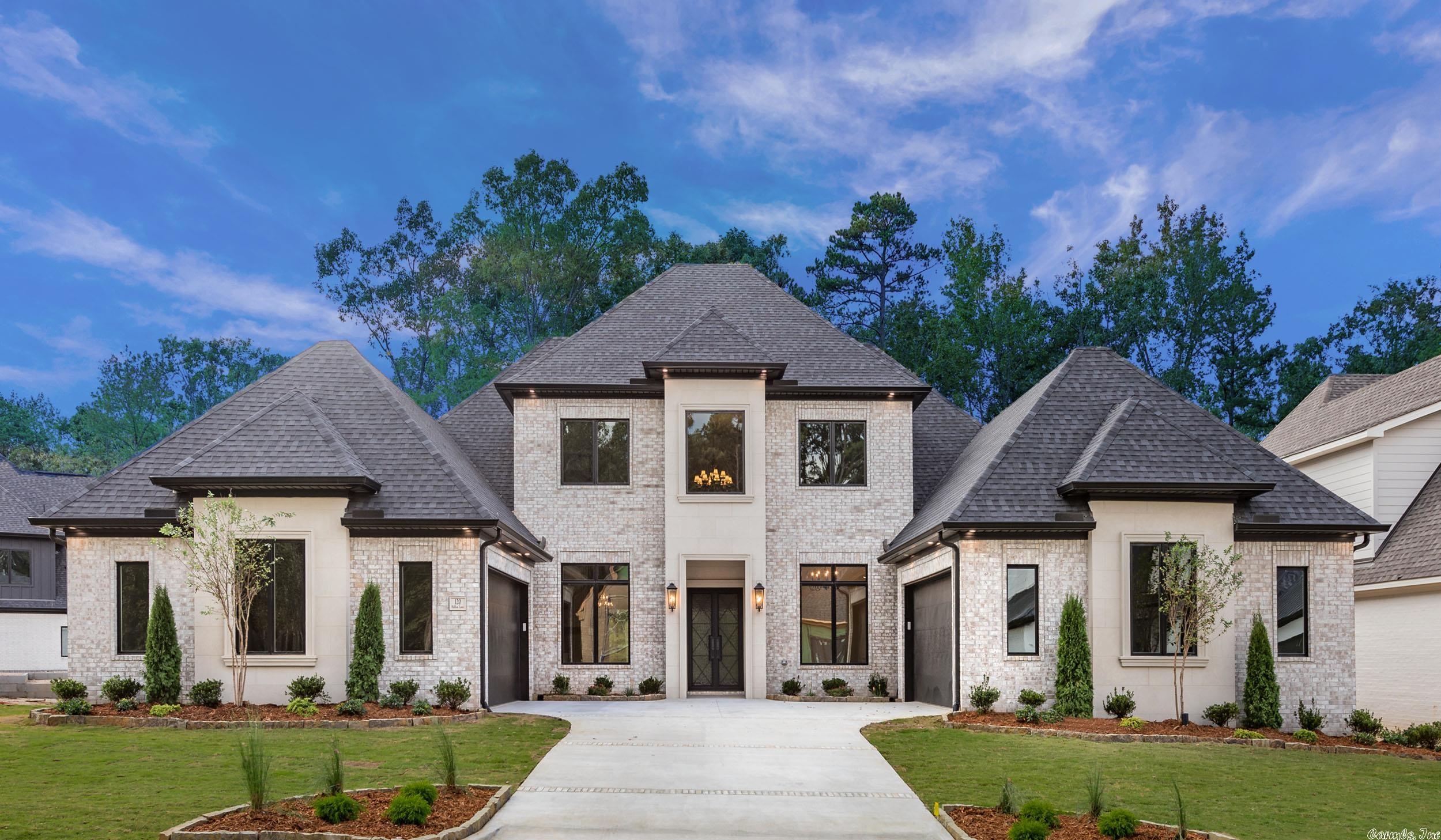 Magnificent new construction in Chenal Valley. Sold during construction.