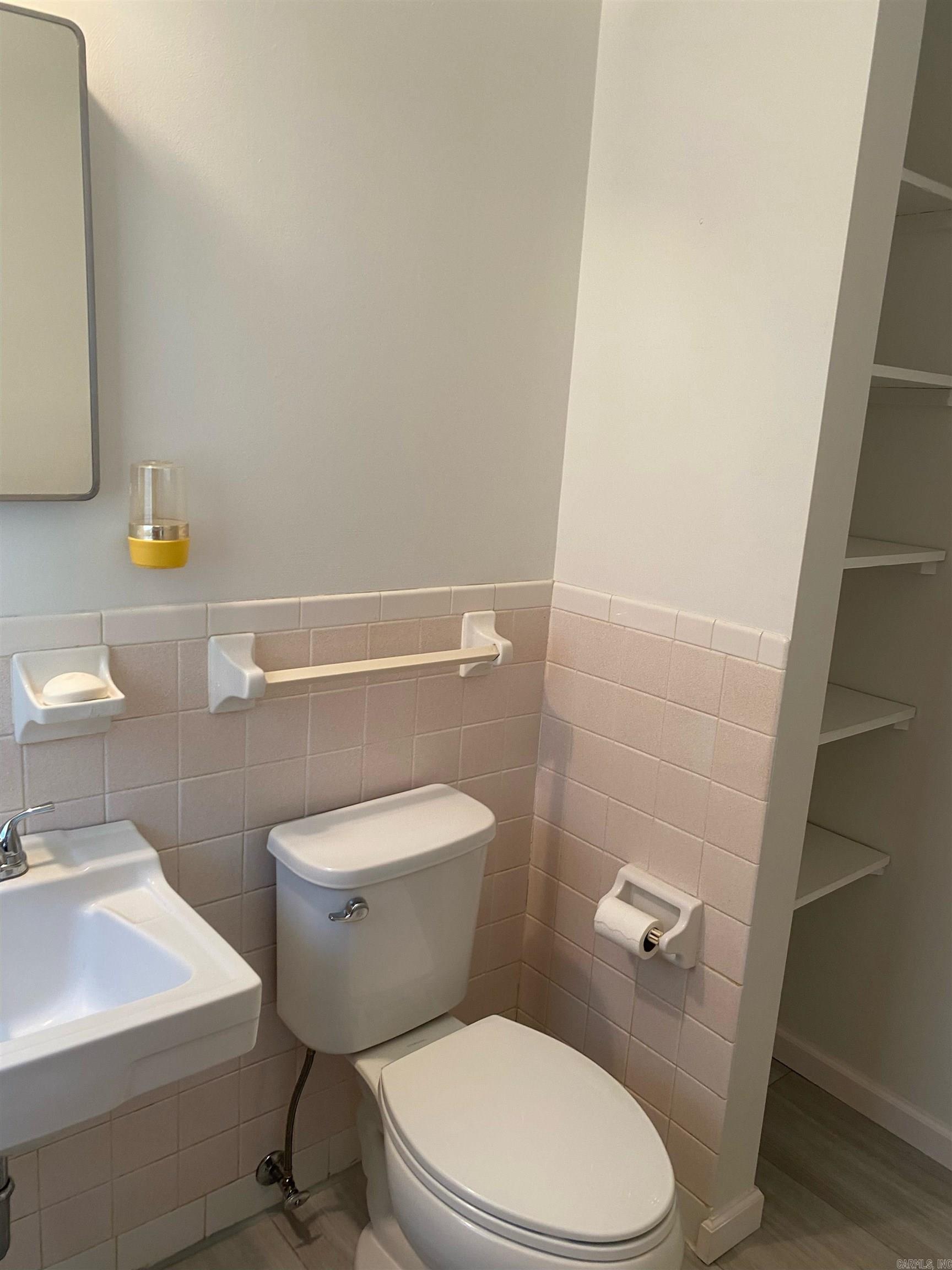 BELLE MEADE - Residential