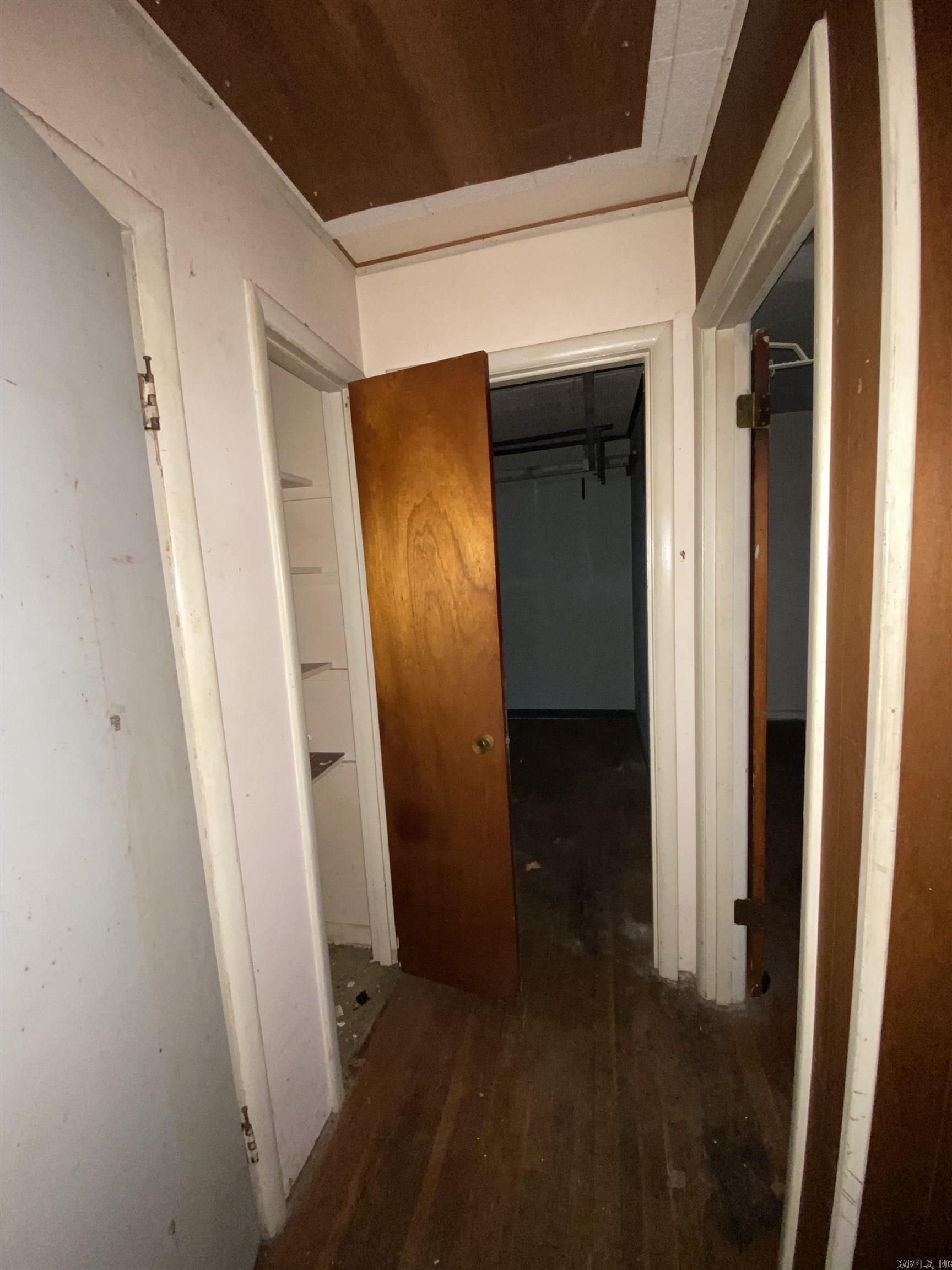 WAKEFIELD VILLAGE - Residential