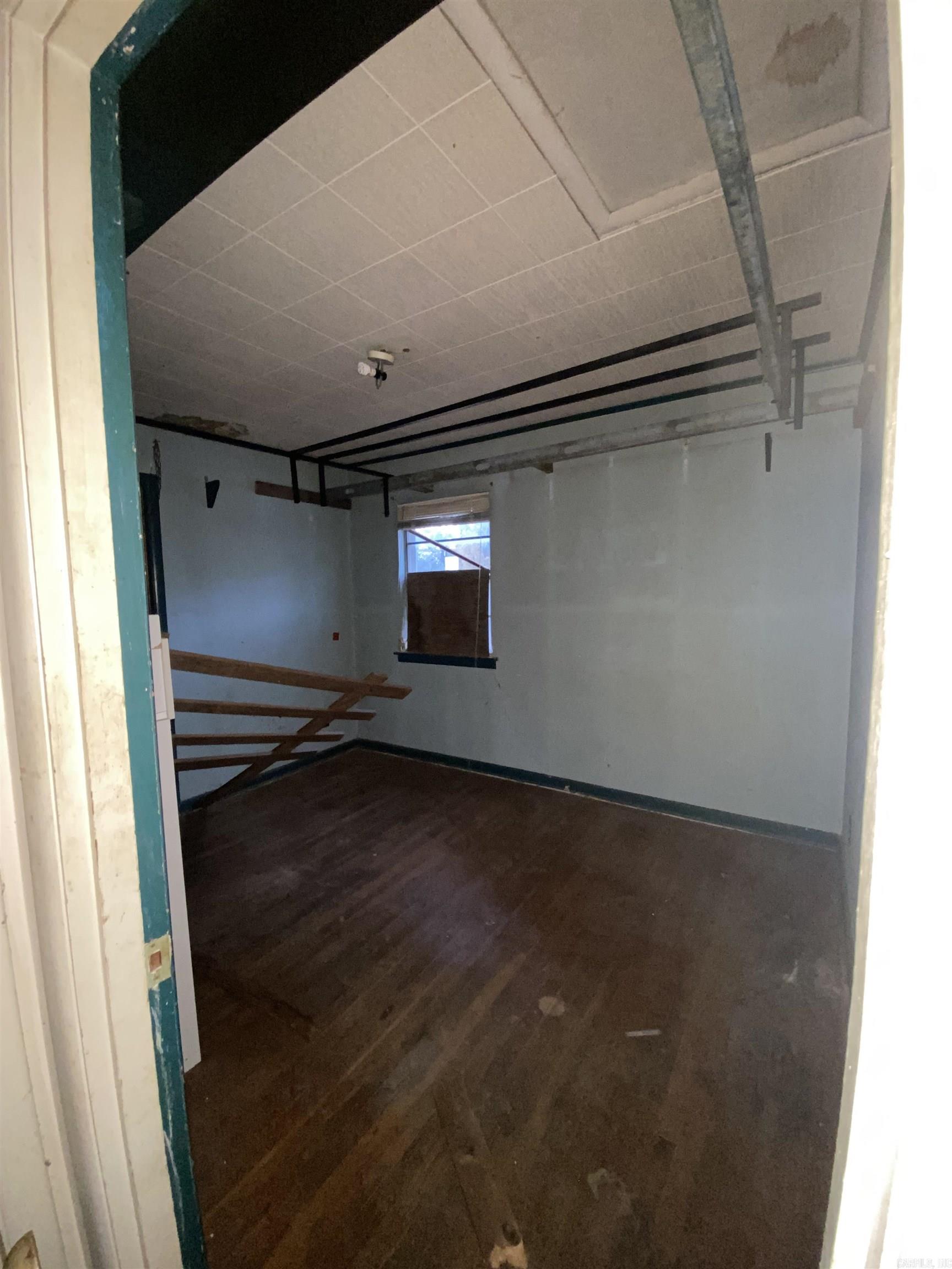 WAKEFIELD VILLAGE - Residential